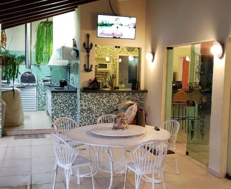 Casa Família, 10 lugares, Piscina, Próx Praia Pernambuco, Guarujá