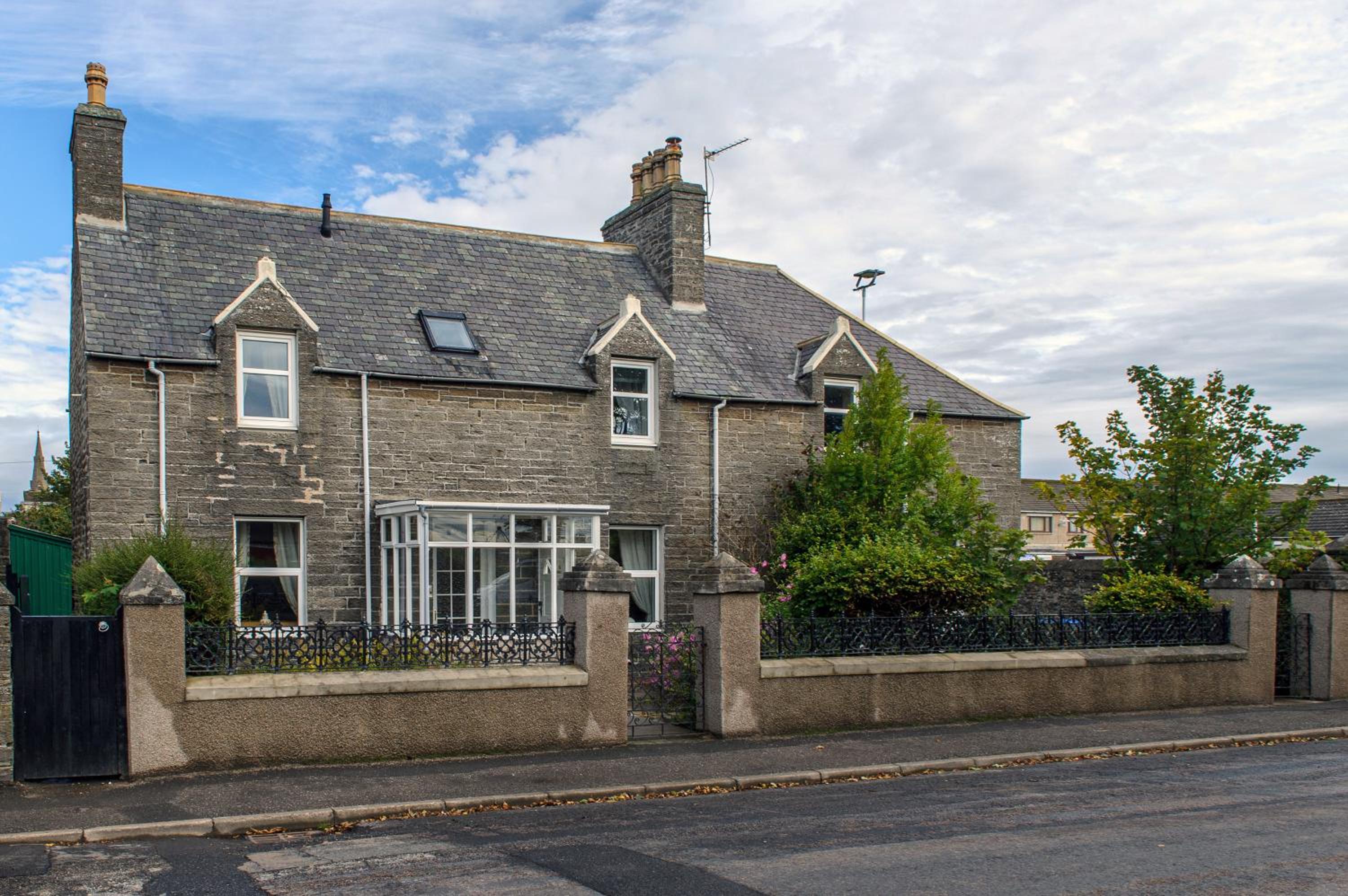 Charming Townhouse on North Coast 500 Route, Wick view 2