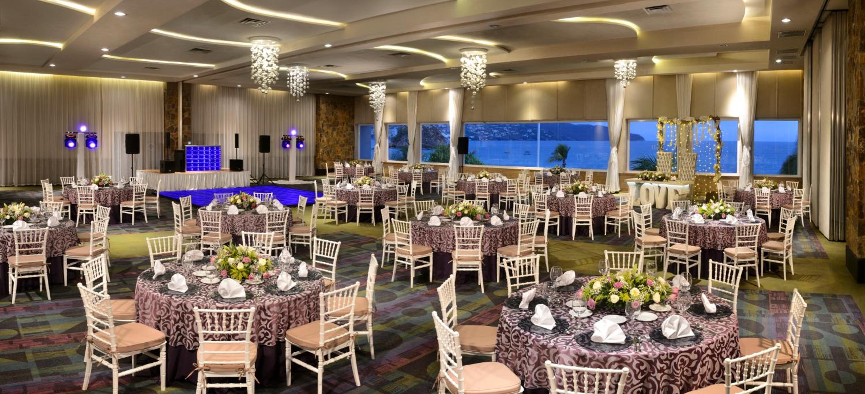 Acapulco Vacations - HS HOTSSON Hotel Acapulco - Property Image 4