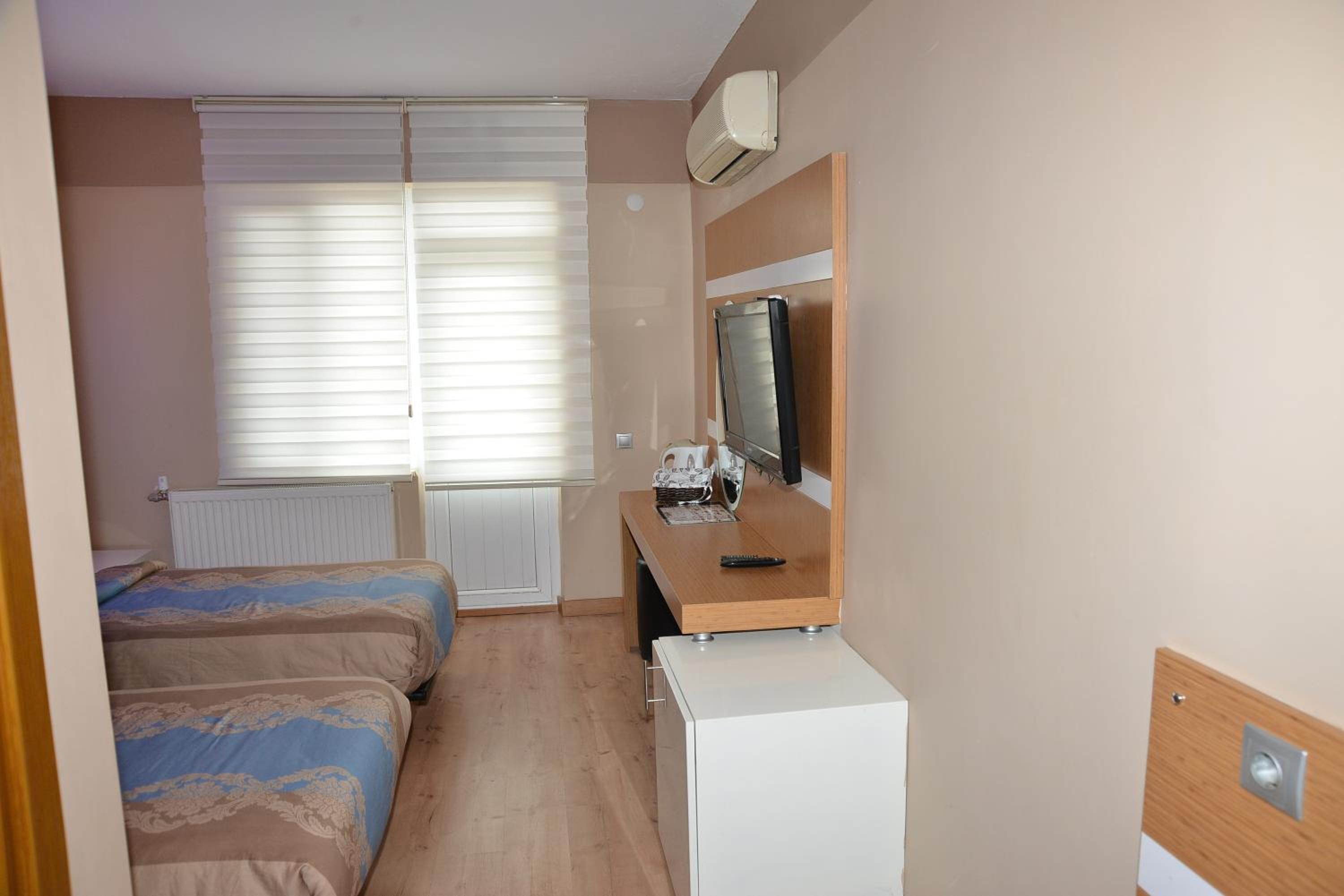 Ozbay Motel