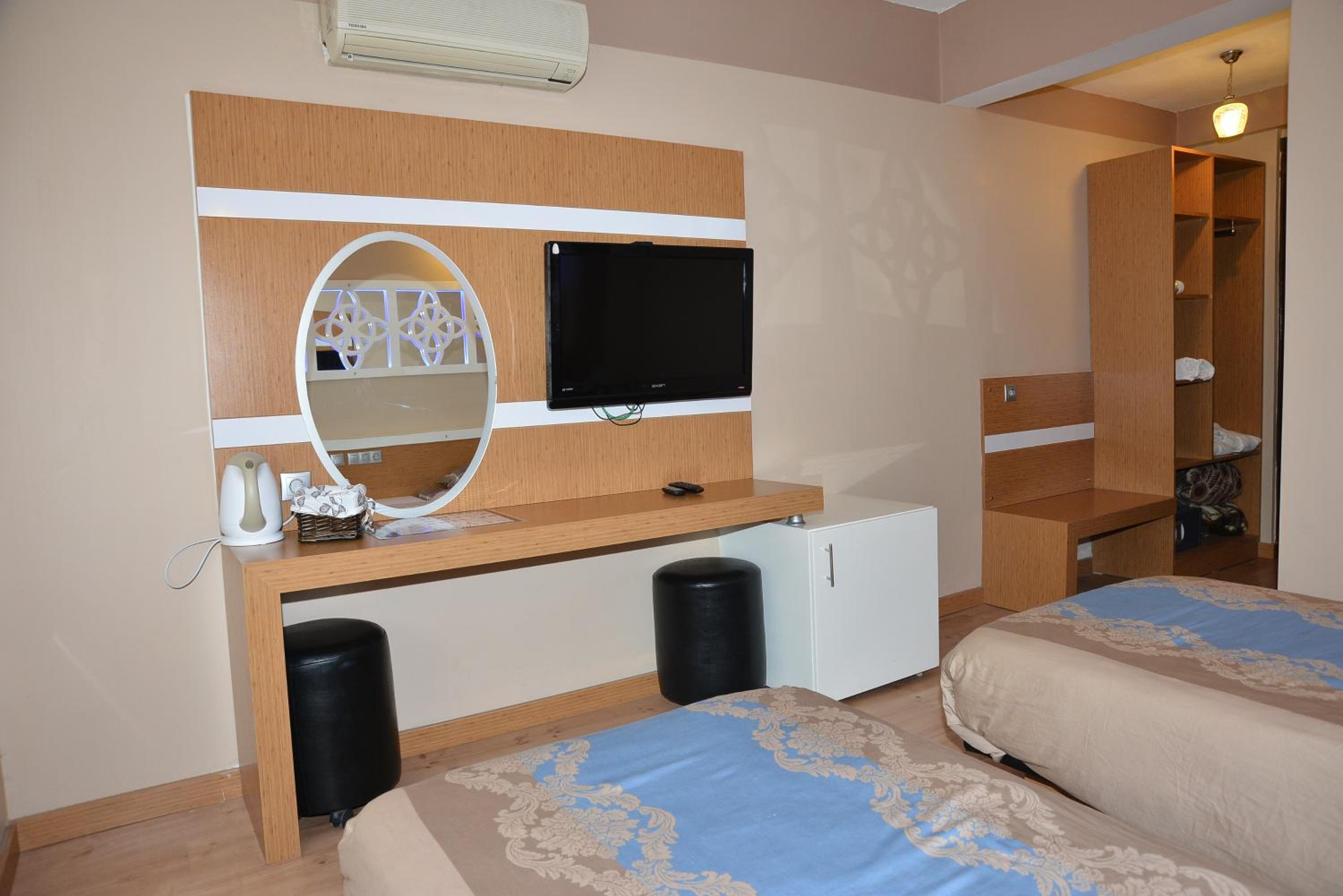 Ozbay Motel