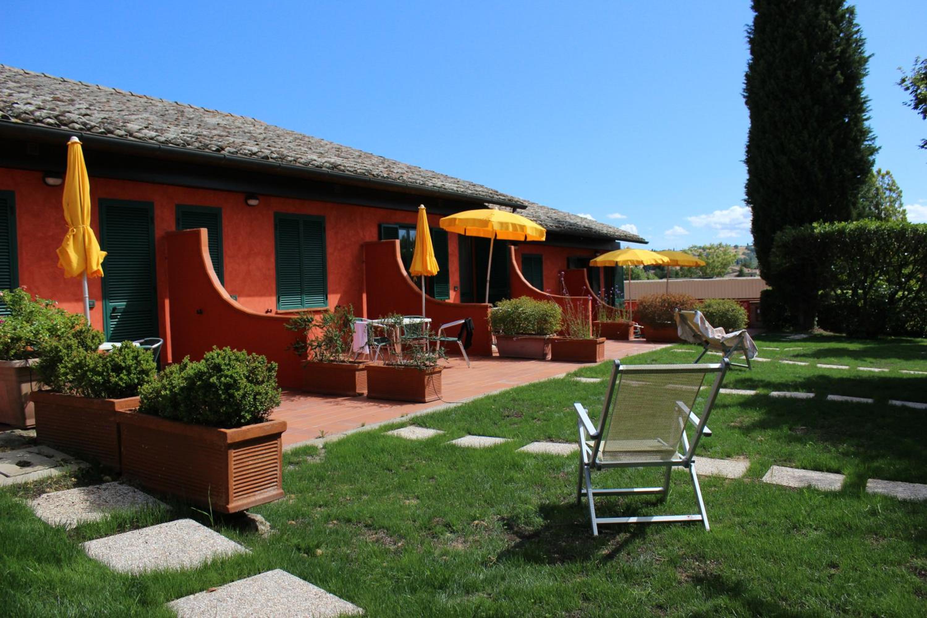 Photo 8