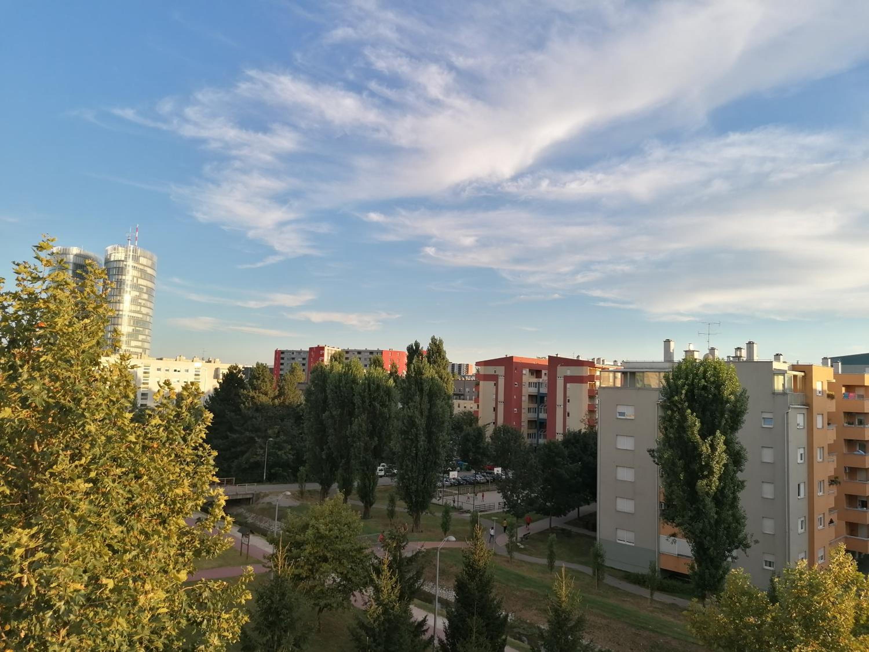 Apartman Zelena Oaza-SelfCheckIns parking free view 4