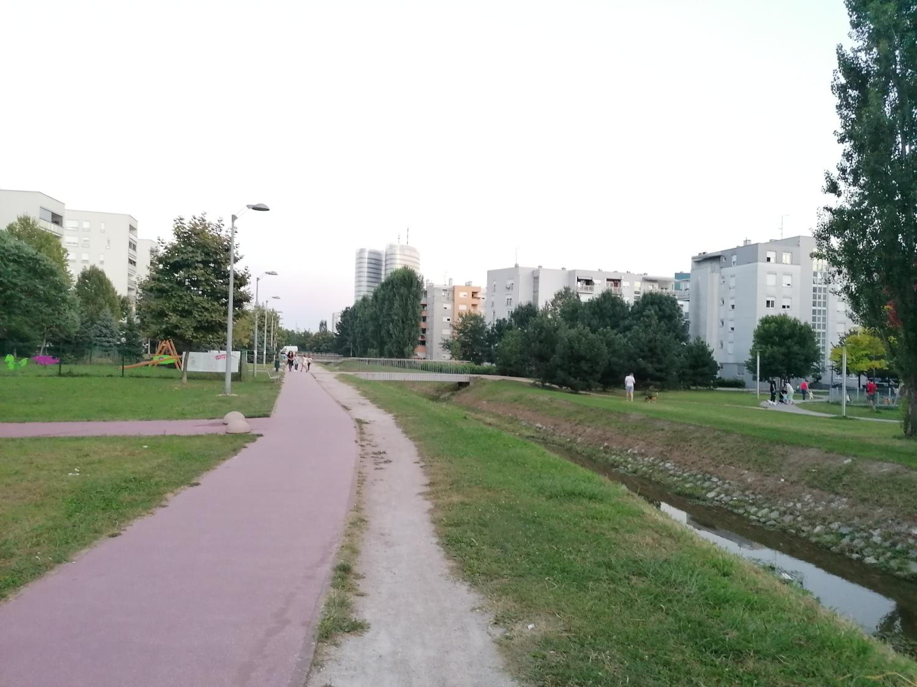 Photo 8