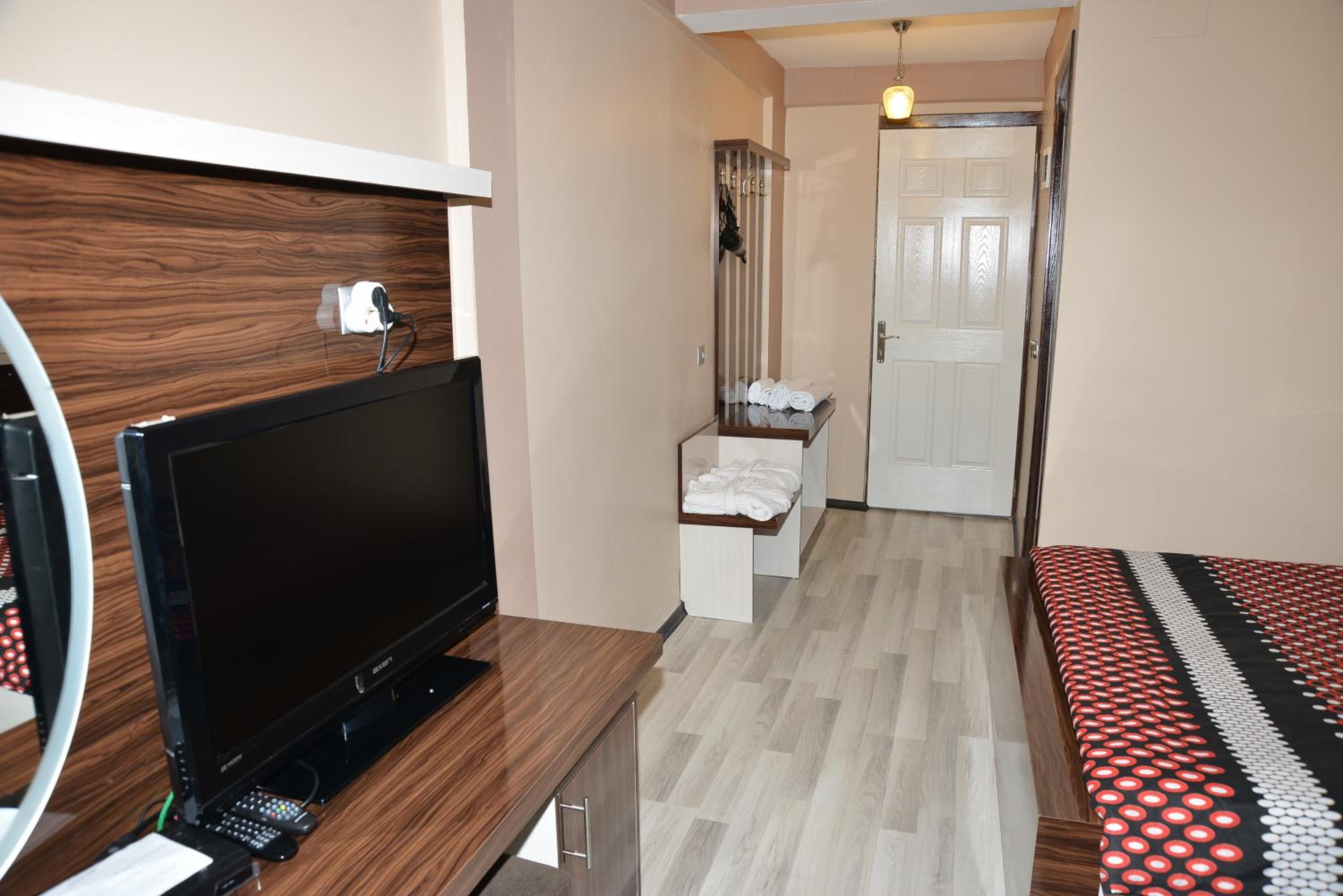 Ozbay Motel