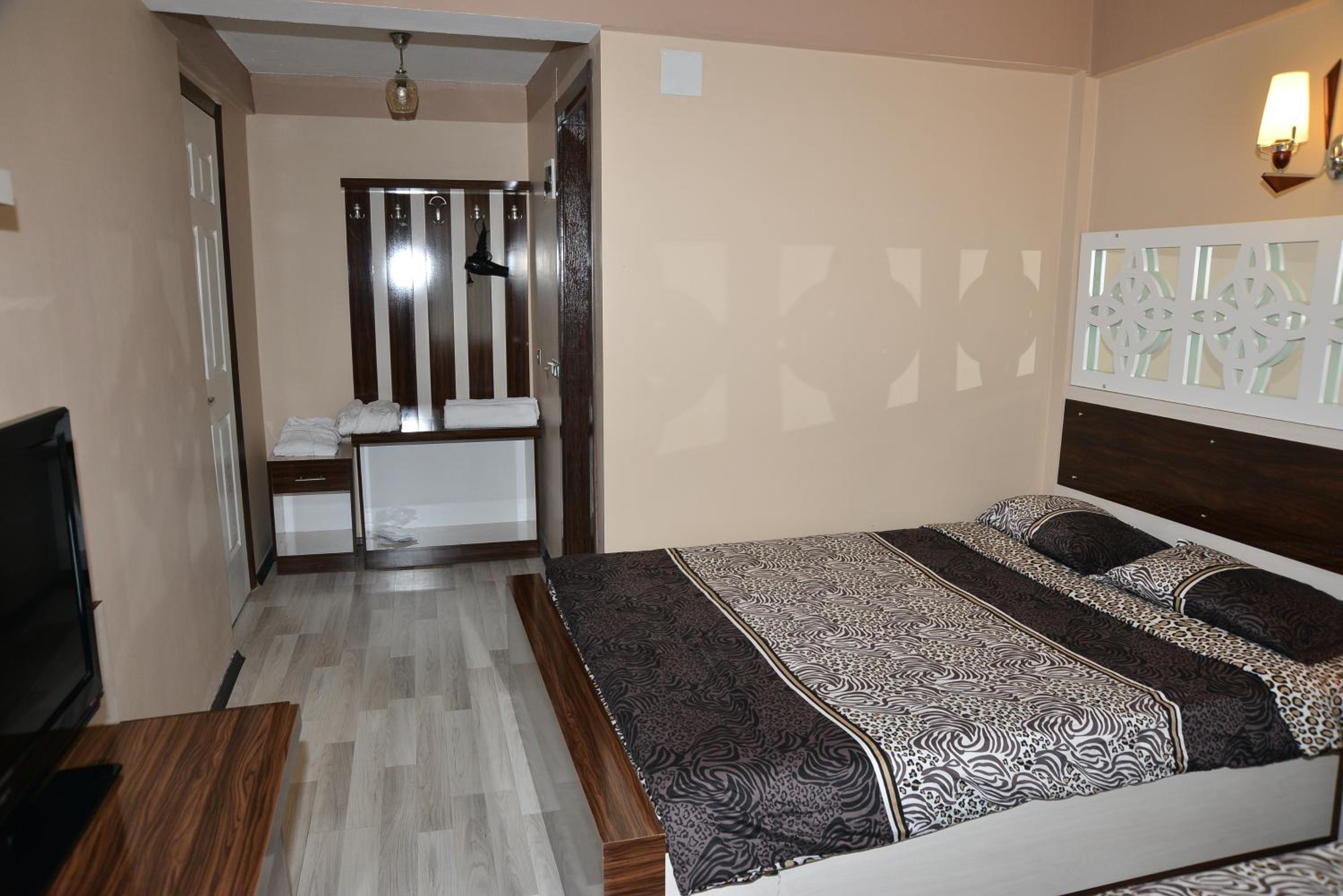 Ozbay Motel