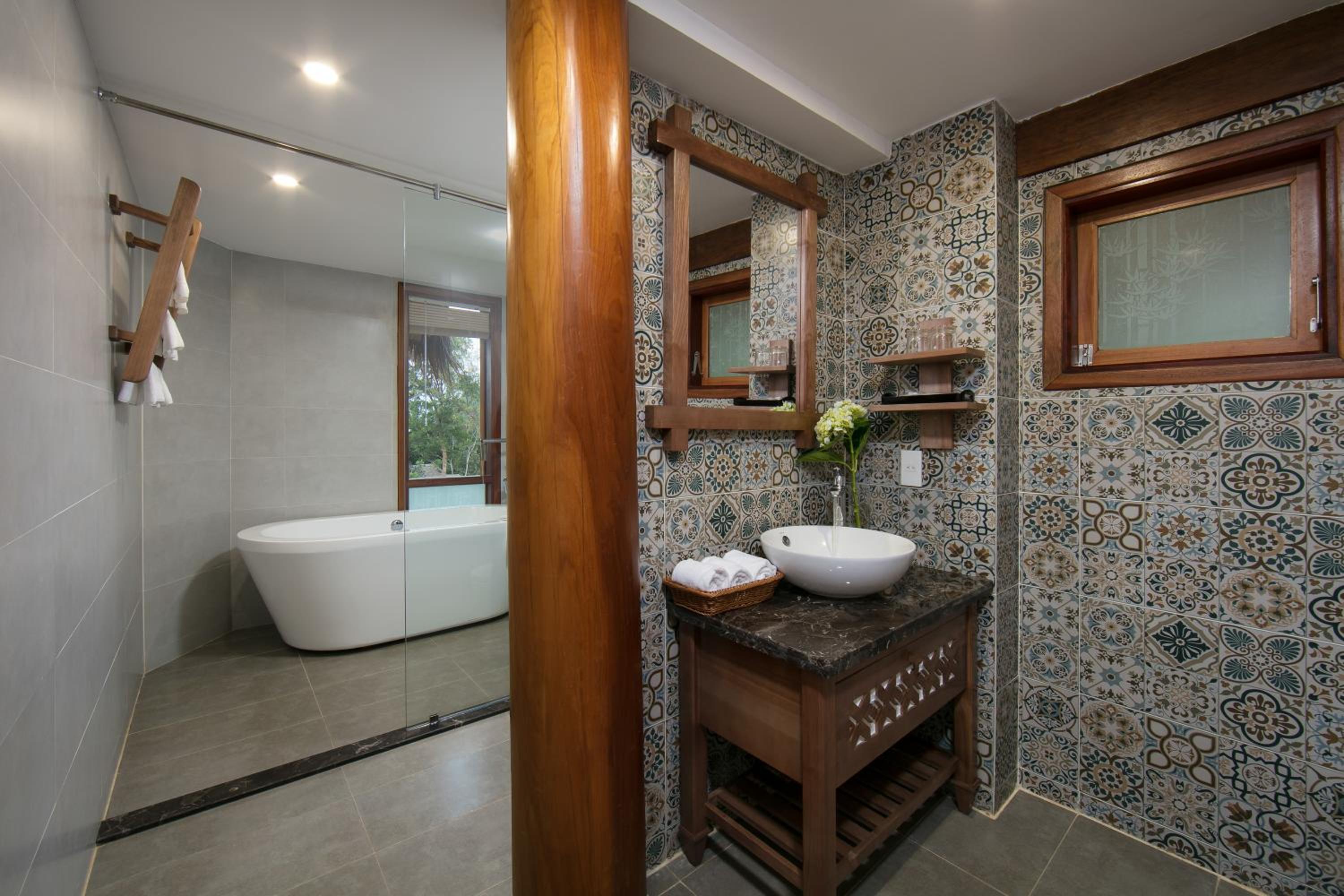Mai Chau Hideaway Lake Resort