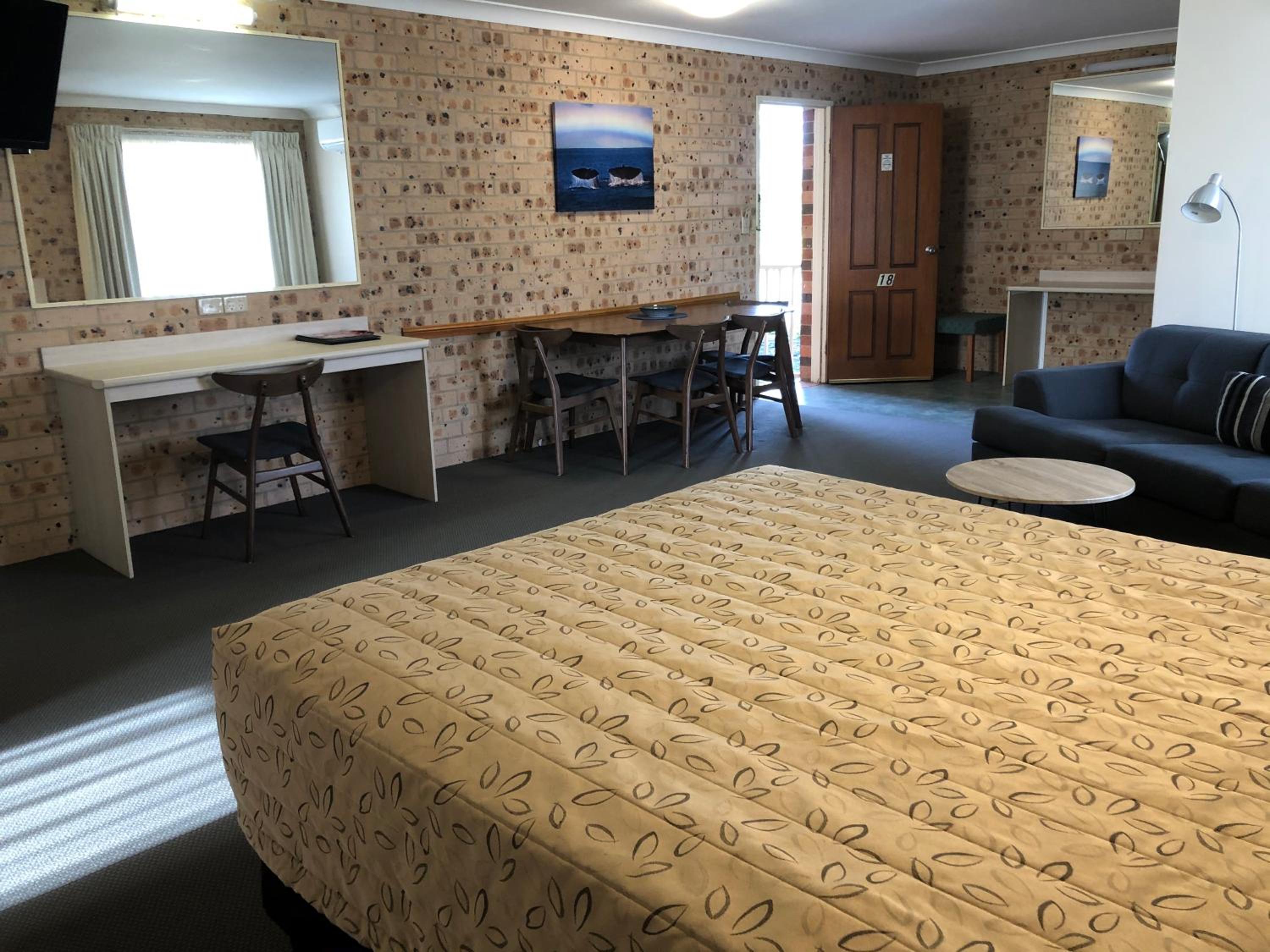 Cardiff Motor Inn