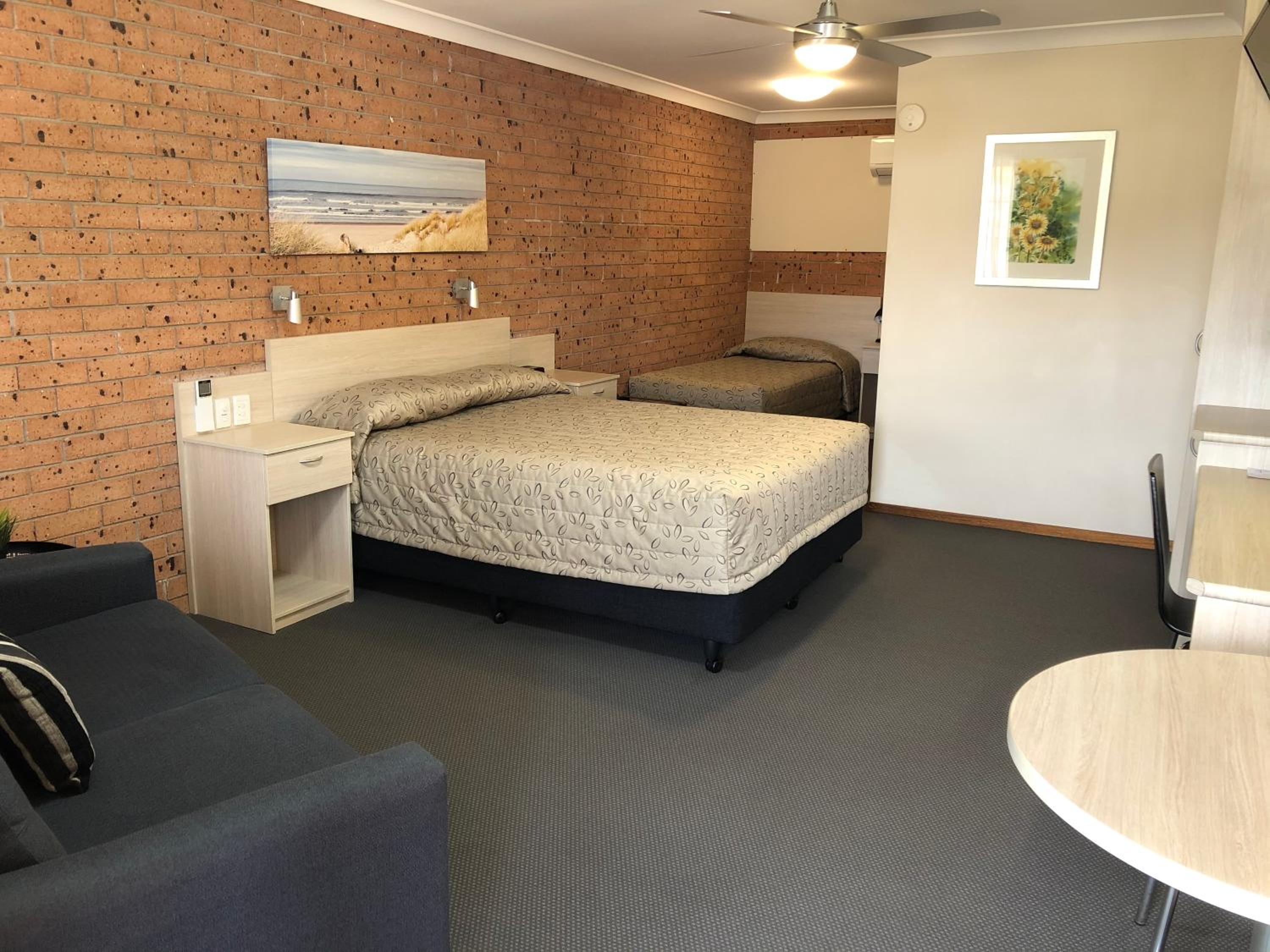 Cardiff Motor Inn
