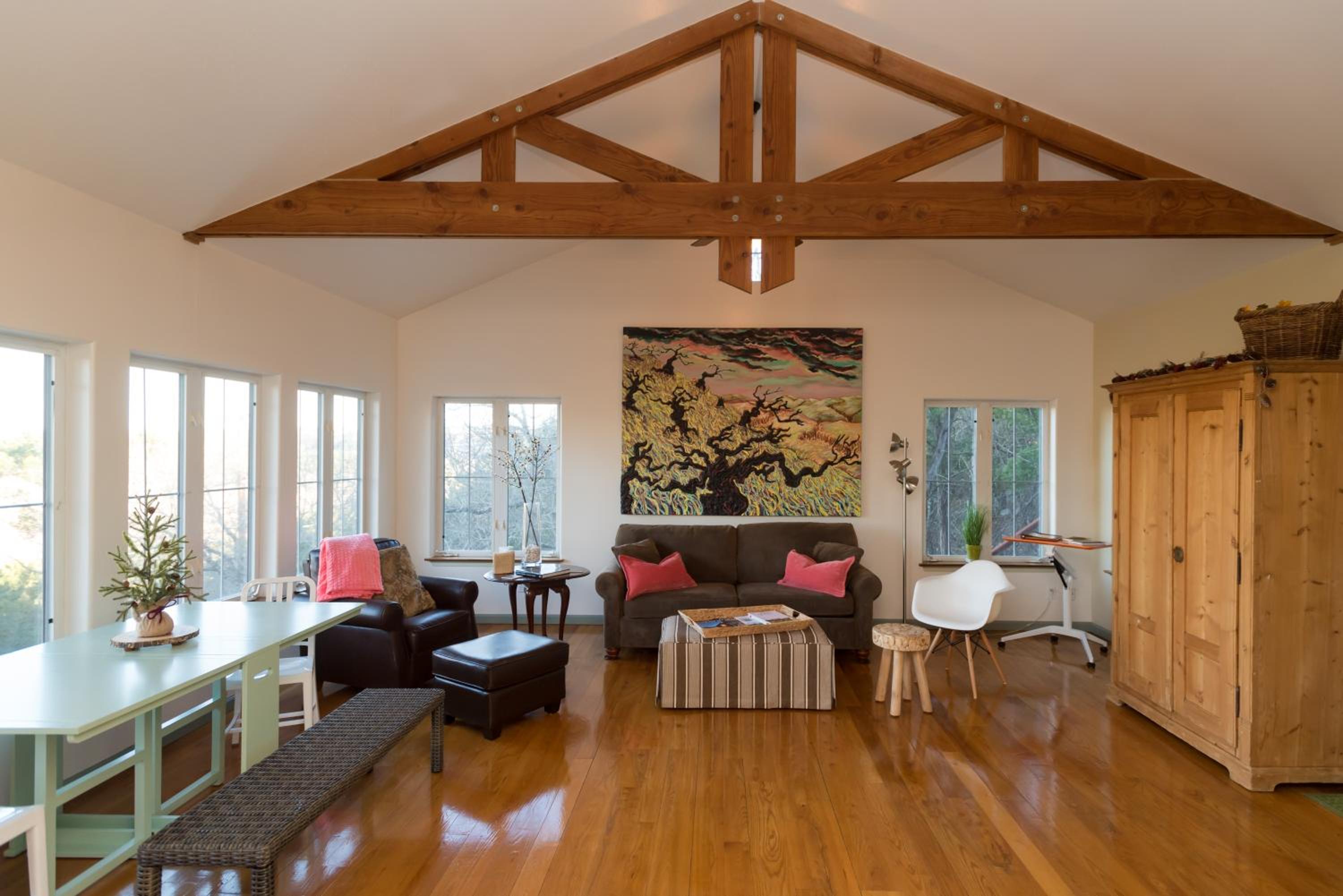 The Rivery Retreat, Choose from Luxury Guesthouse Cabin OR Poolside Suite in Lake Austin Hill Country