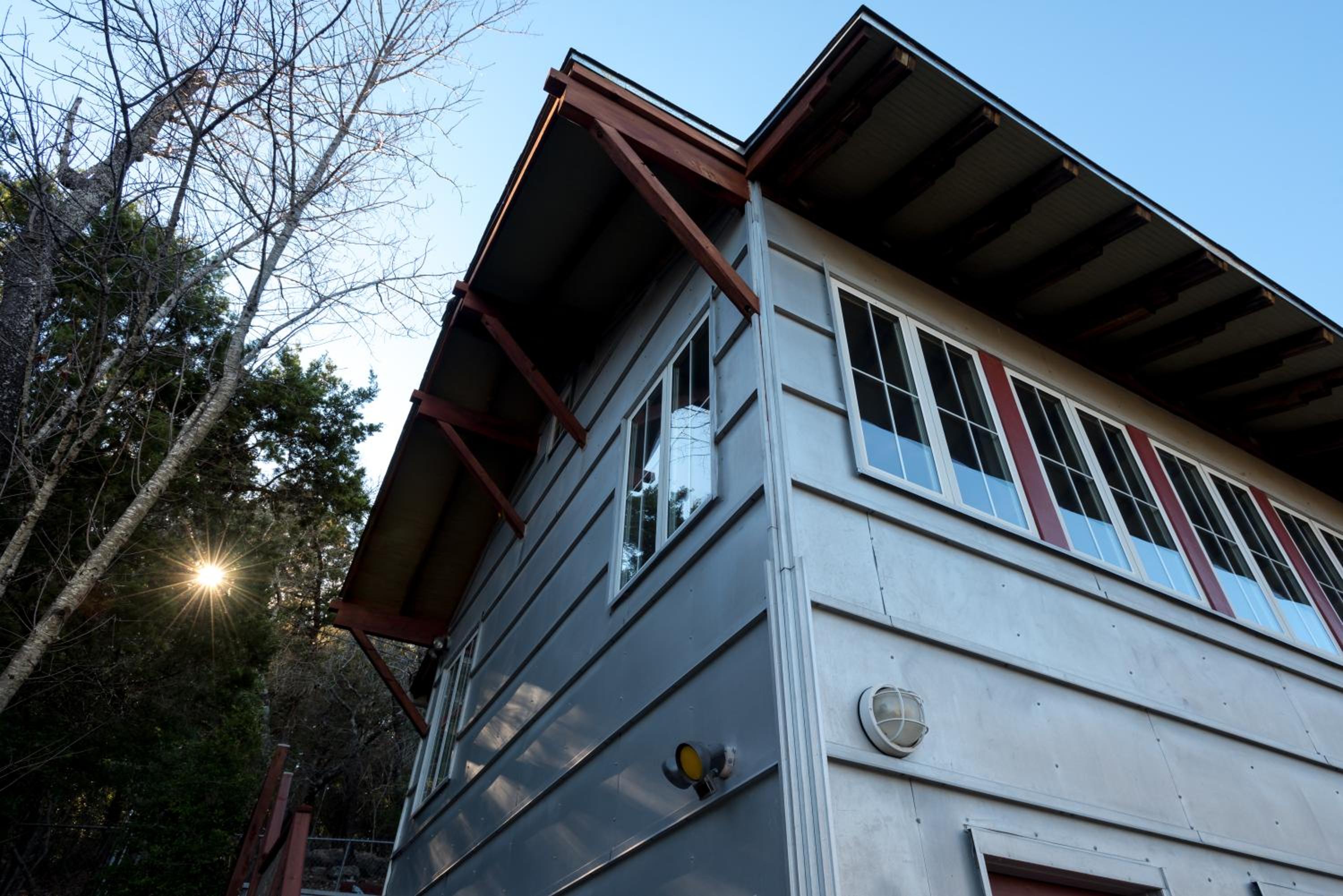 The Rivery Retreat, Choose from Luxury Guesthouse Cabin OR Poolside Suite in Lake Austin Hill Country - Image 1