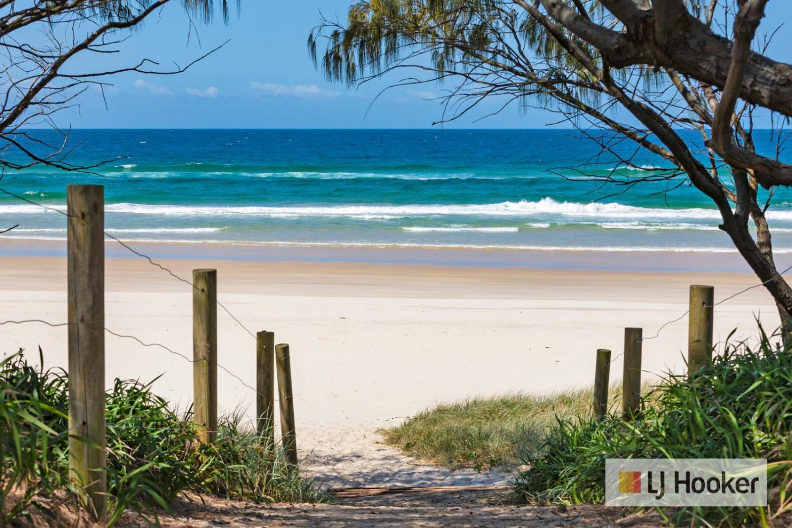 Ocean Blue - 5 Bedroom Pet-Friendly Beachside Home