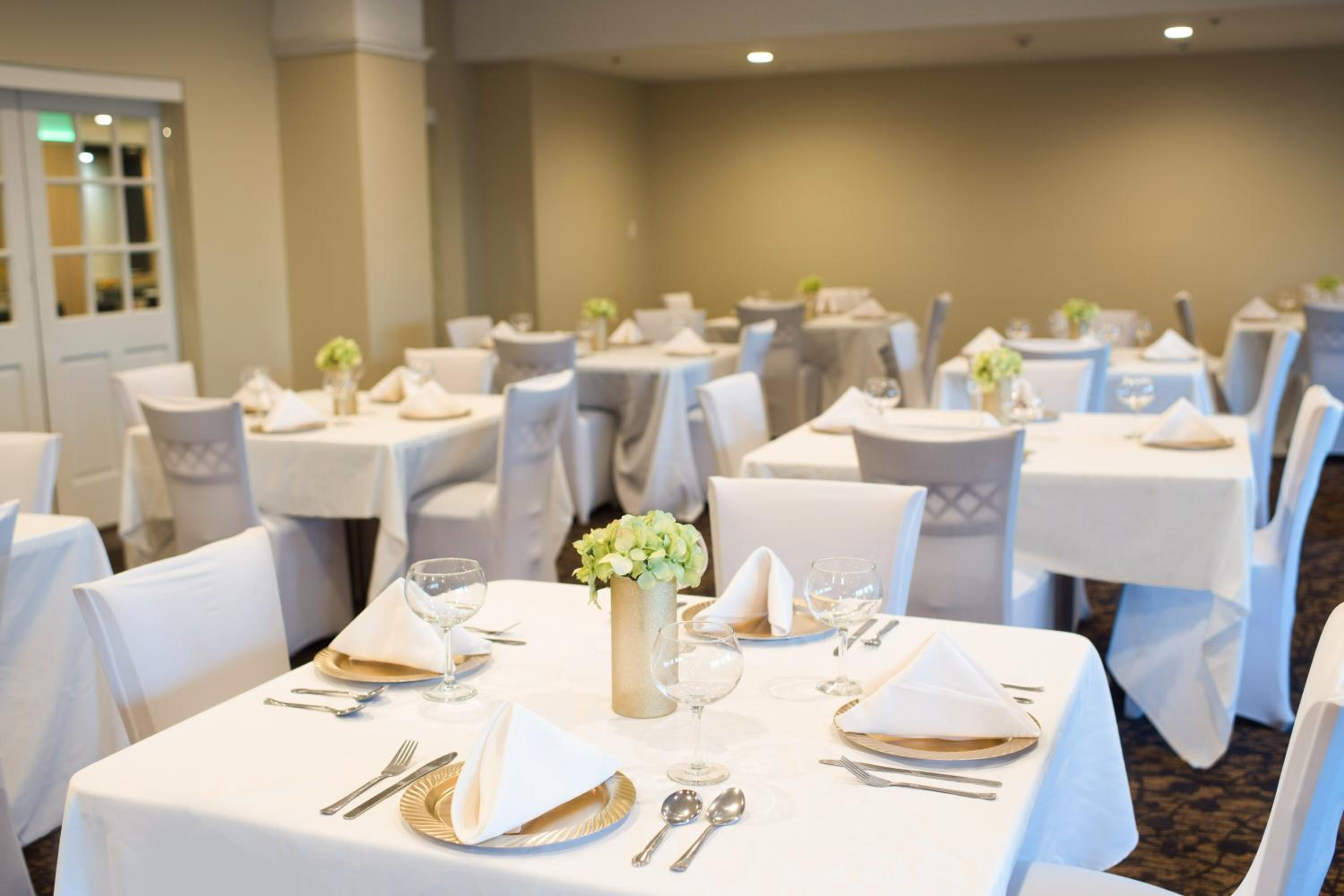 Birmingham Vacations - Holiday Inn Birmingham-Airport, an IHG Hotel - Property Image 21