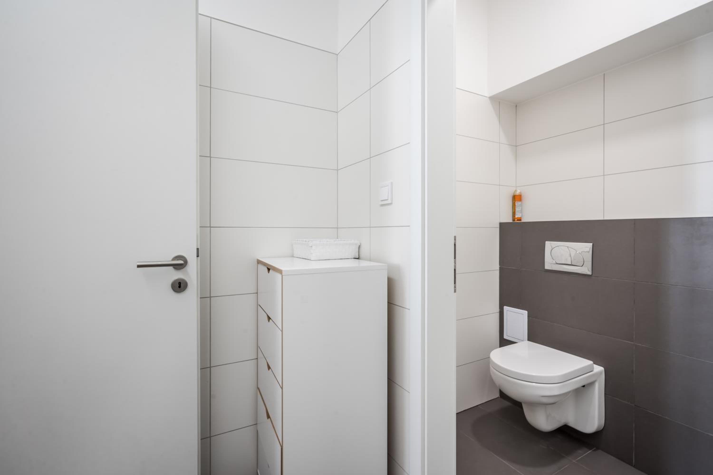 Stylish VAGABOND - 3BR, 2 Bathrooms, AC, Central Budapest view 5