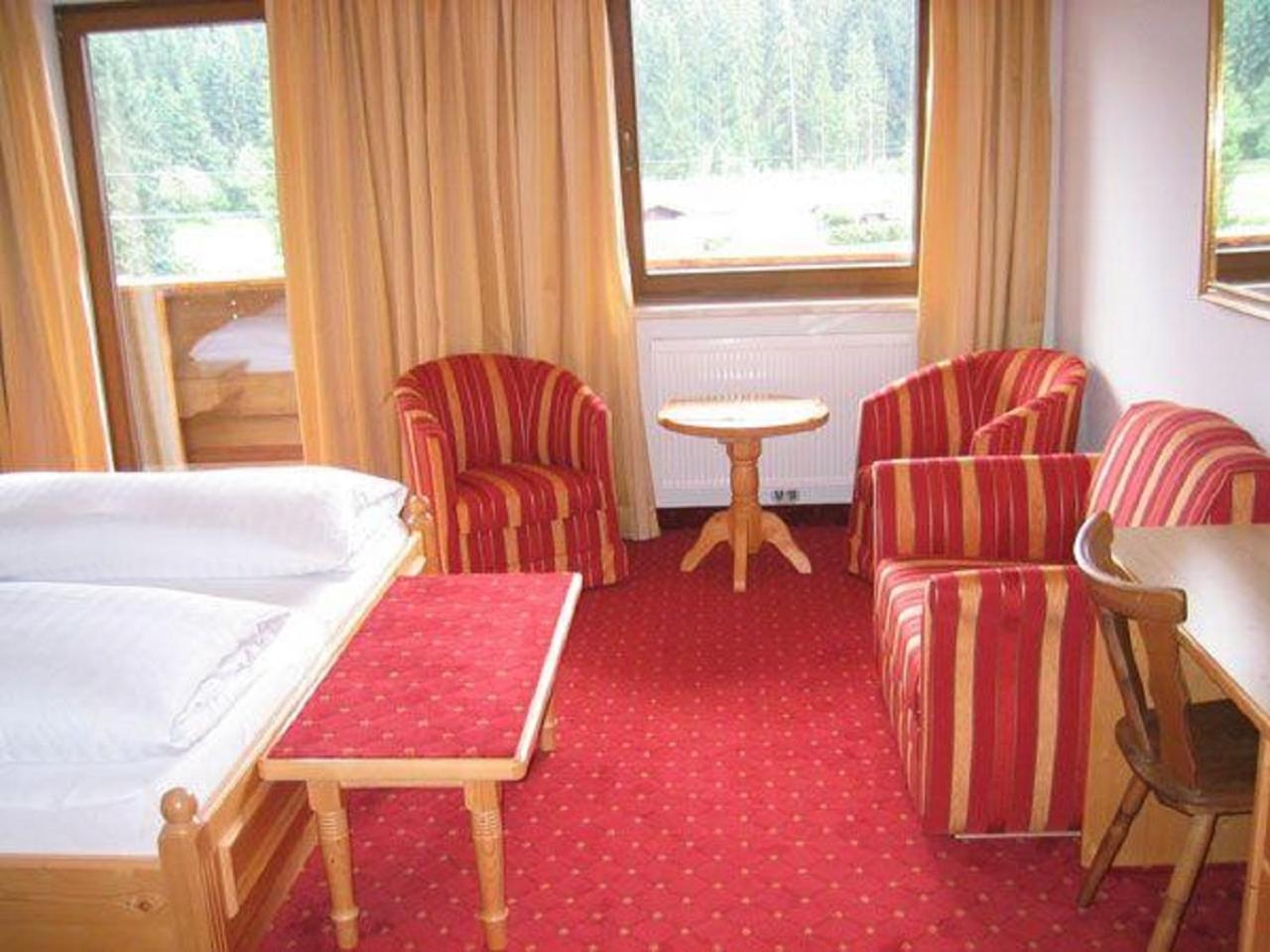 Photo 42