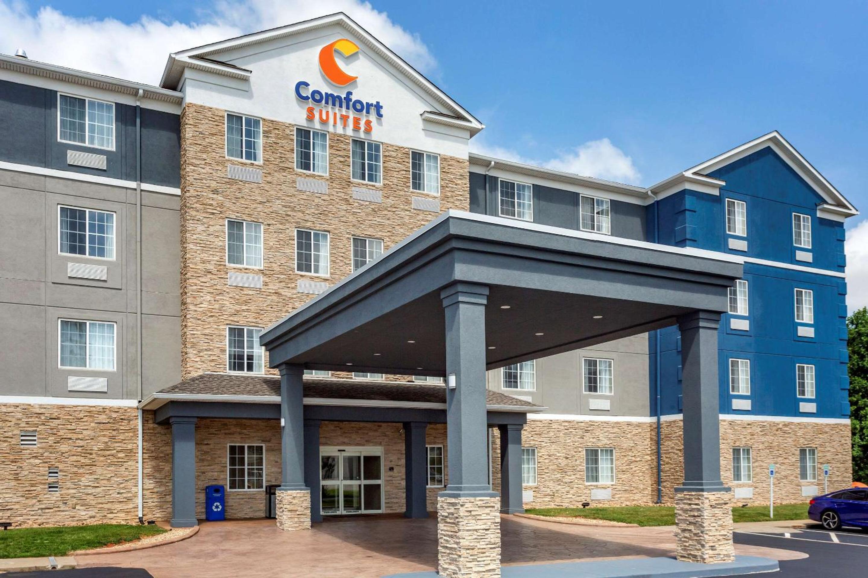 Comfort Suites Clarksville near Governors Square Mall