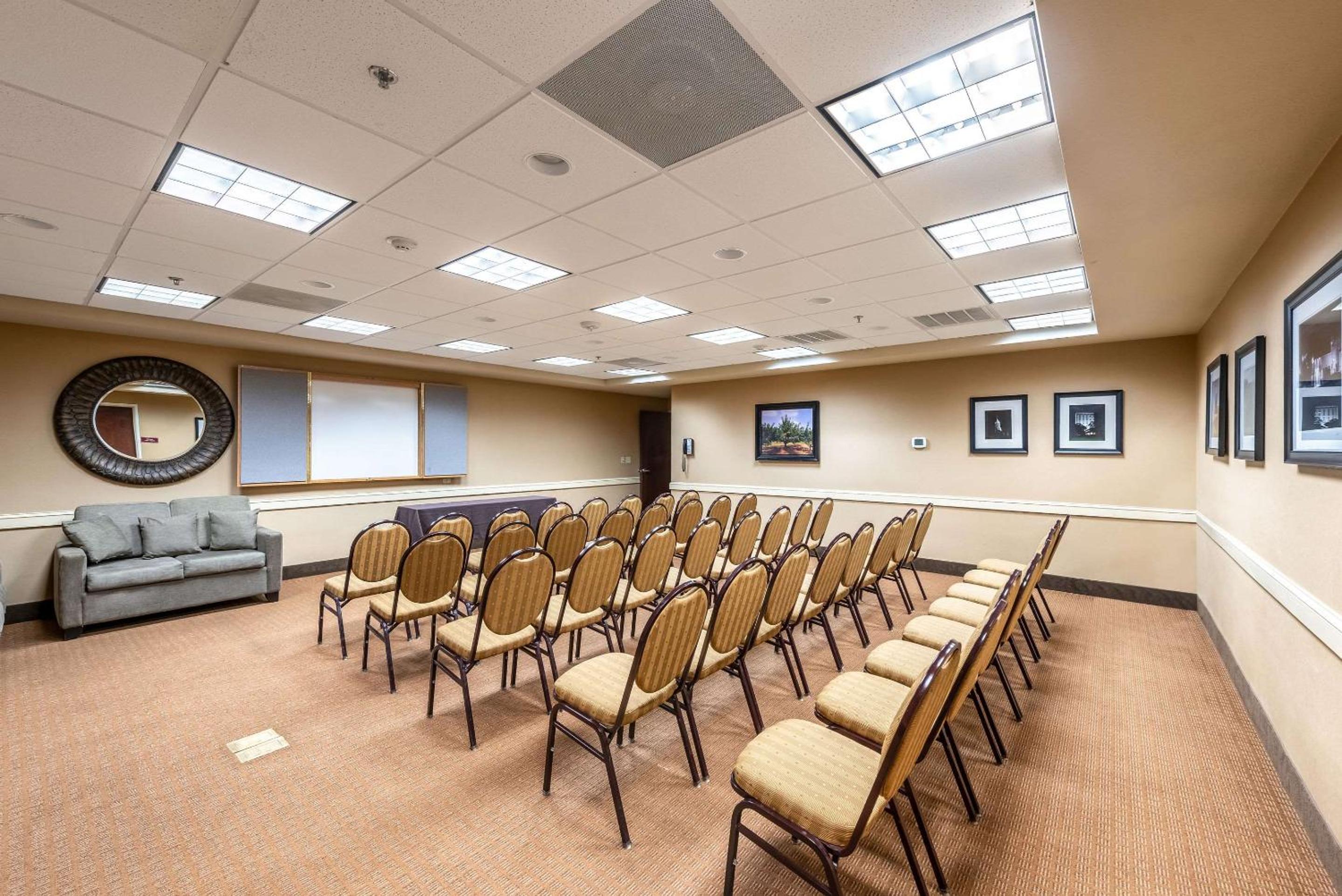 Ruston Vacations - Sleep Inn  Suites Ruston Near University - Property Image 5