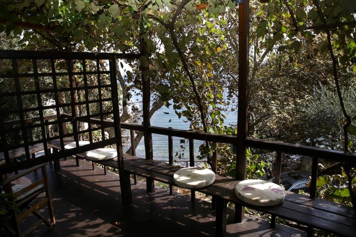 Ghermaniko Guesthouse