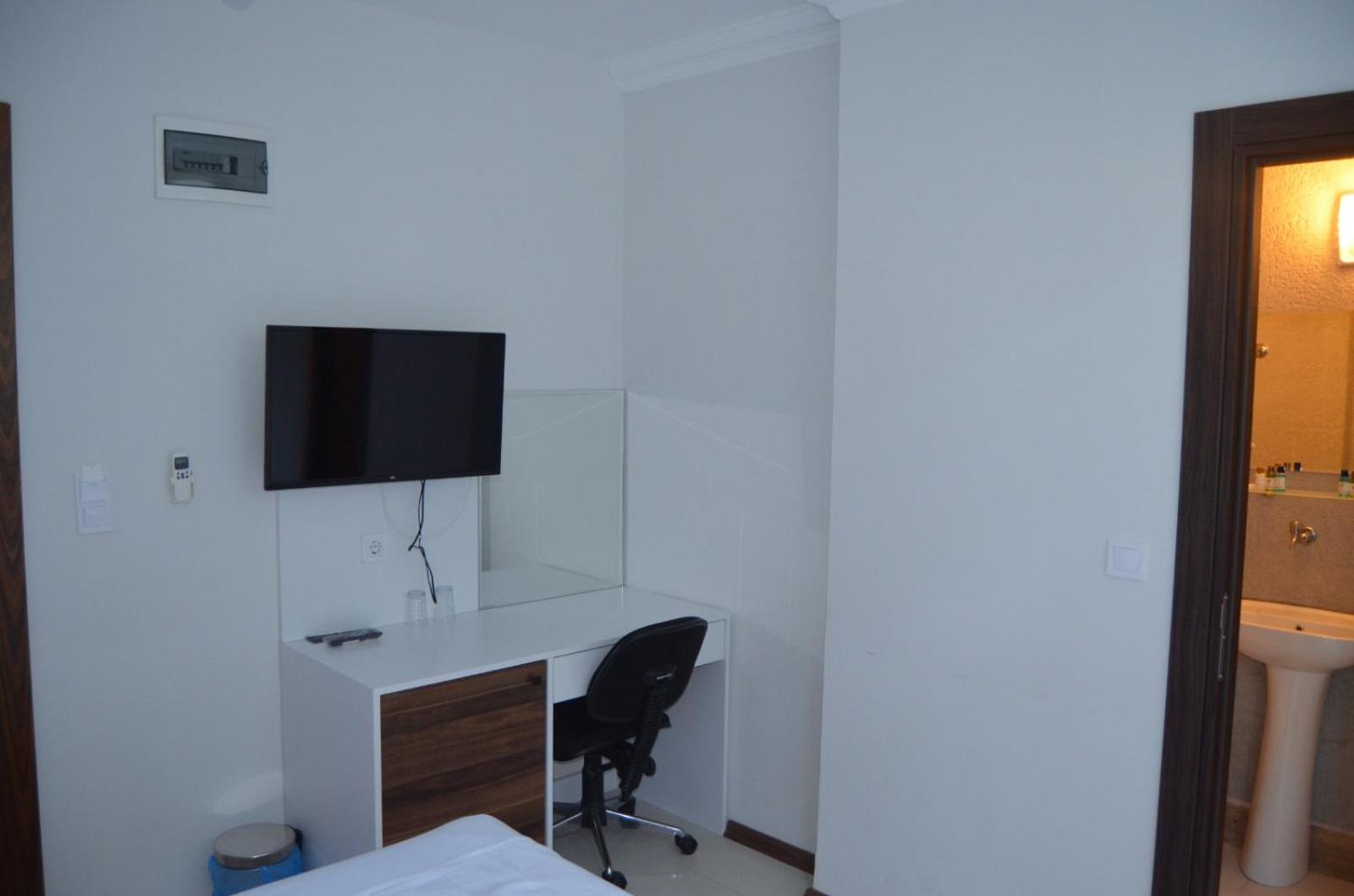 Grand Antalya Hotel - Image 15