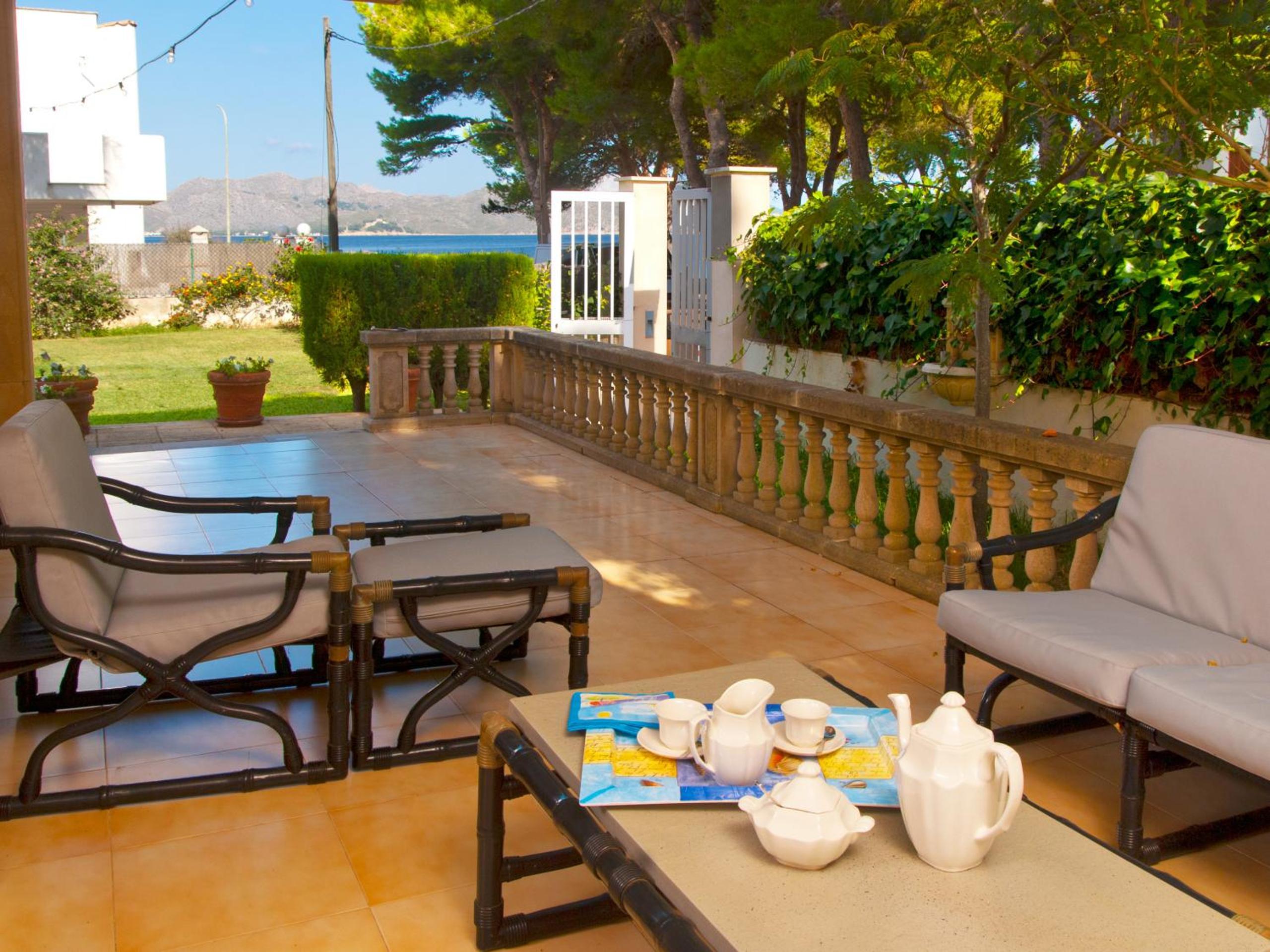 Villa Tita de Manresa, con jardines y vista mar view 2