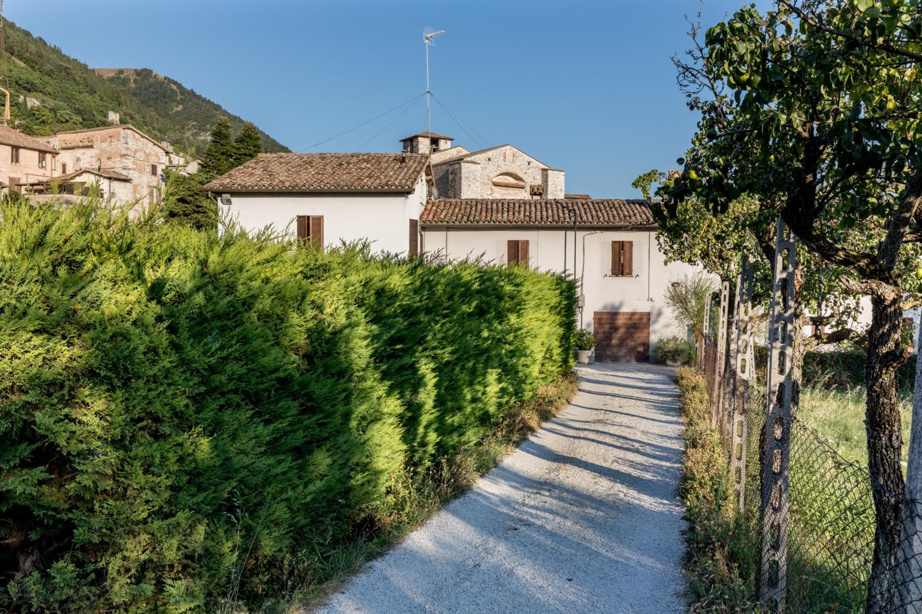 GuestHost - Borgo Santa Lucia Apartment with Private Parking & Garden view 4