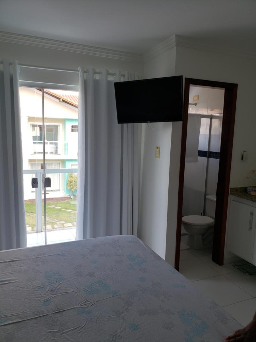 Casa 3 Suites Duplex AR Completa Condomínio fechado Moria à 500 m Praia Axe MOI