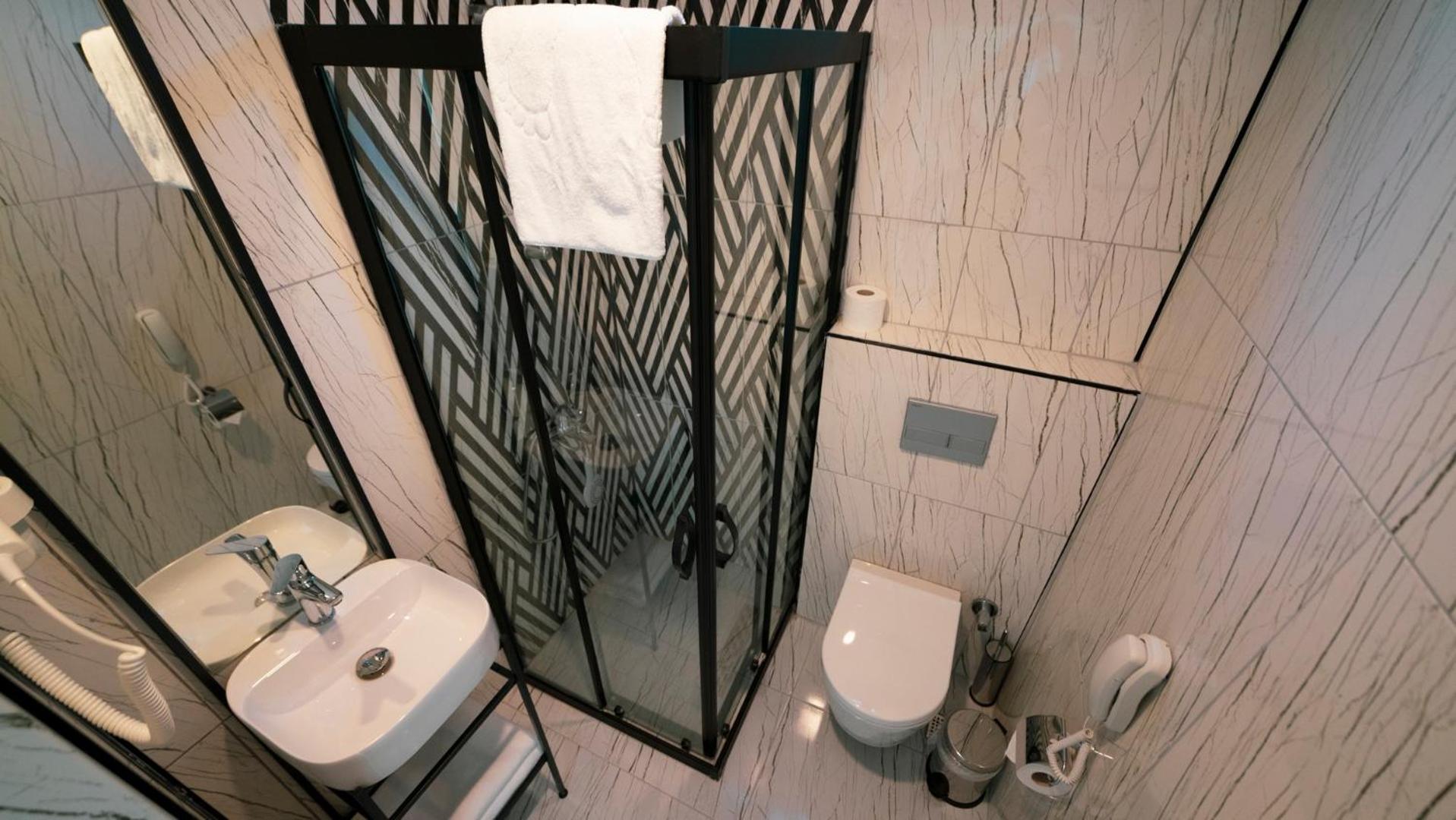 The Mori Club Hotel - Image 16