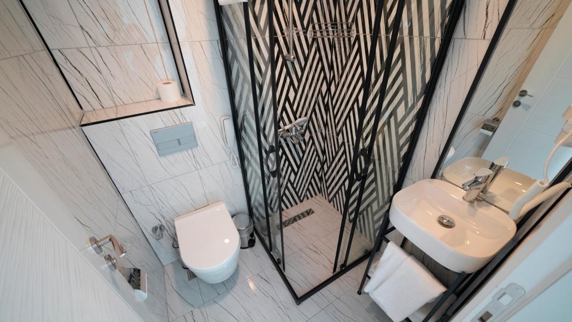 The Mori Club Hotel - Image 15