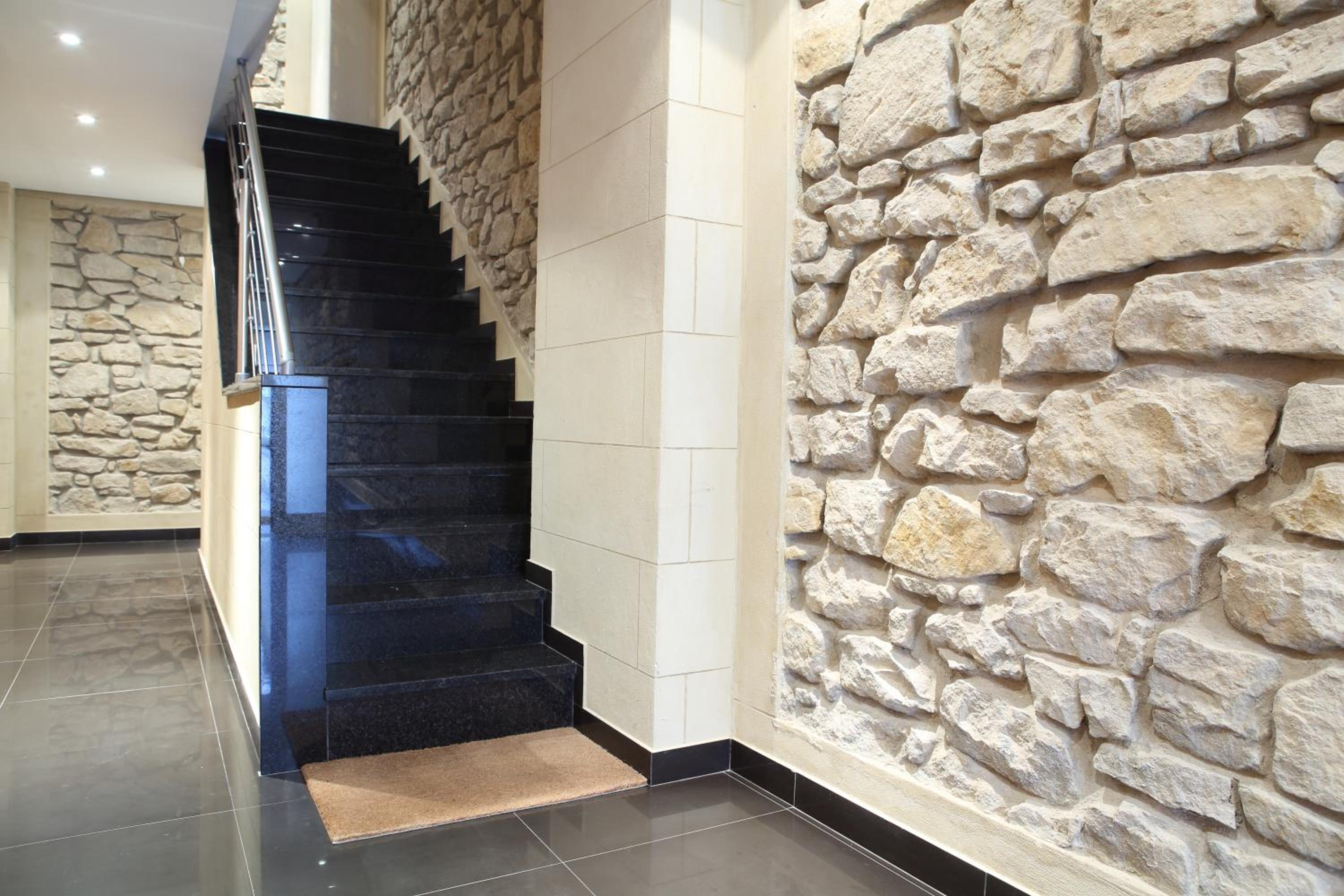 The Queen Luxury Apartments - Villa Cortina