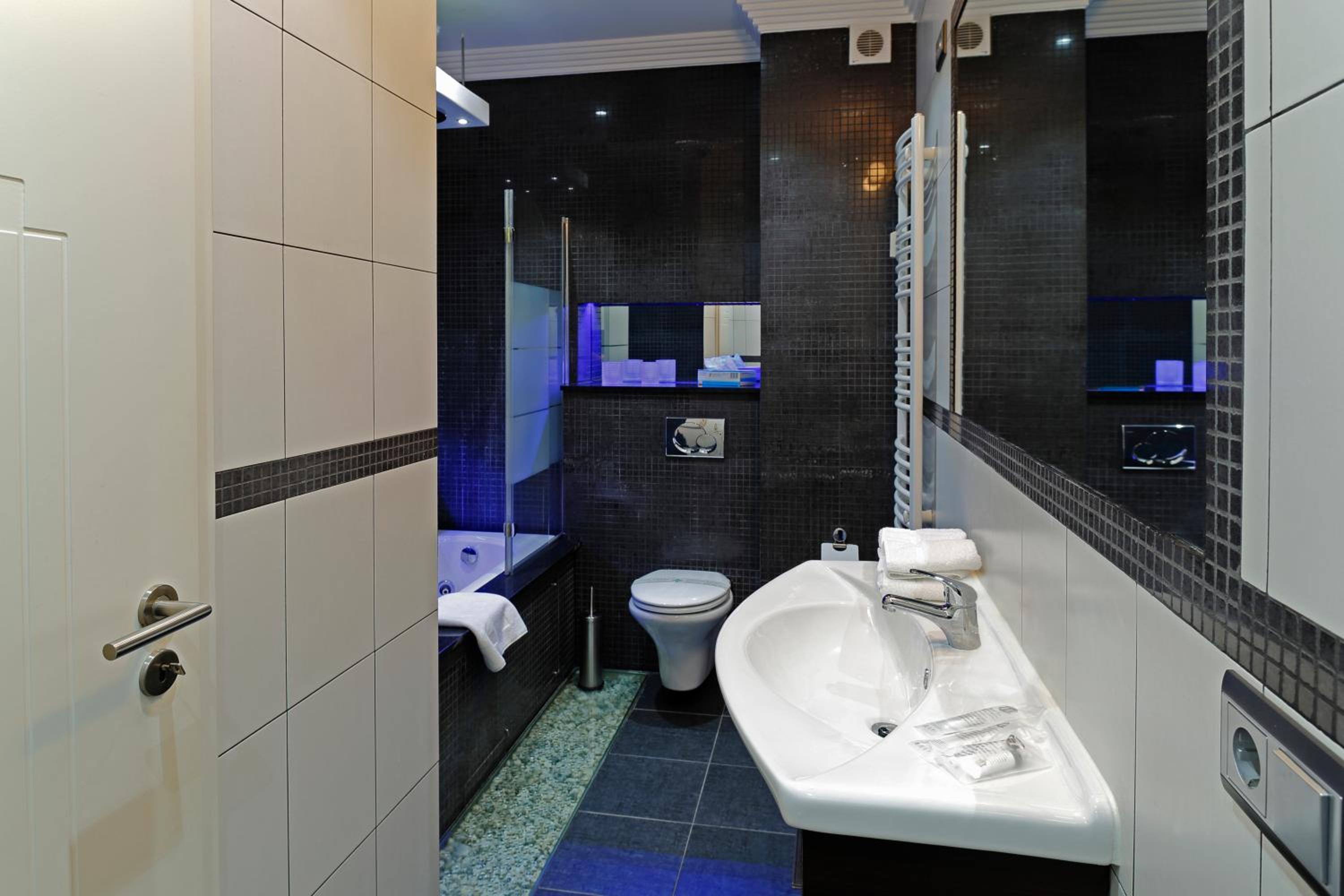 The Queen Luxury Apartments - Villa Cortina