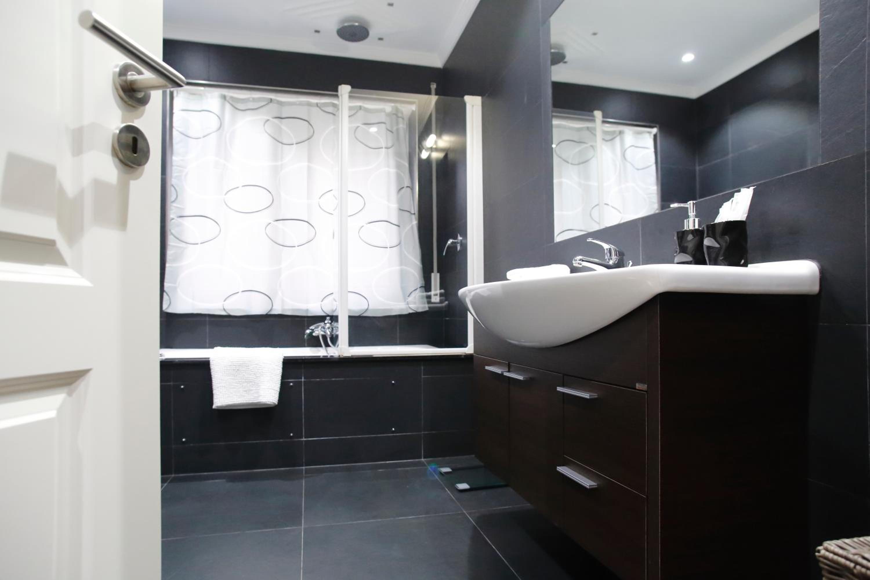 The Queen Luxury Apartments - Villa Cortina