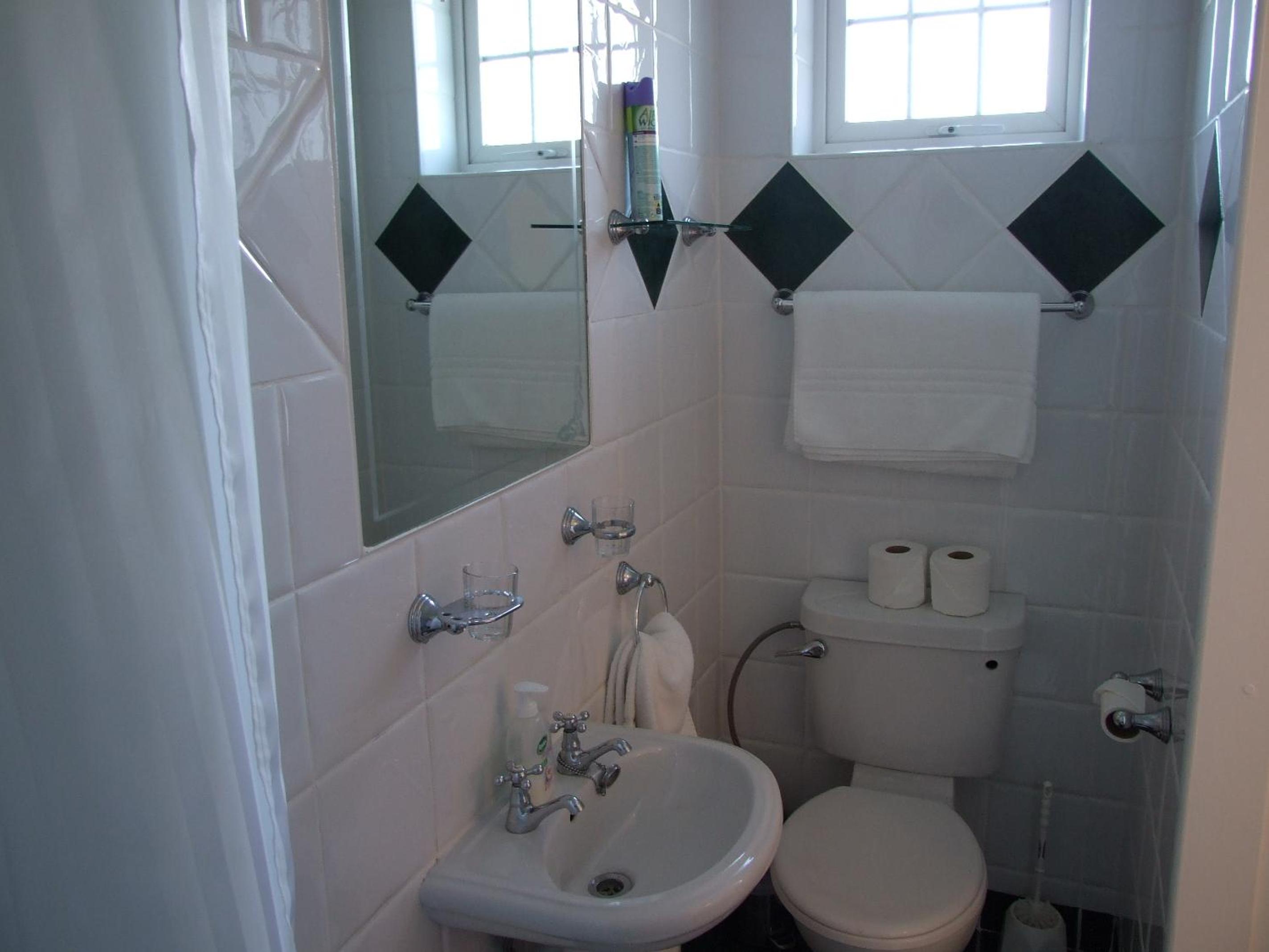 Athlone Vacations - Shannonside House N37HF67 - Property Image 7