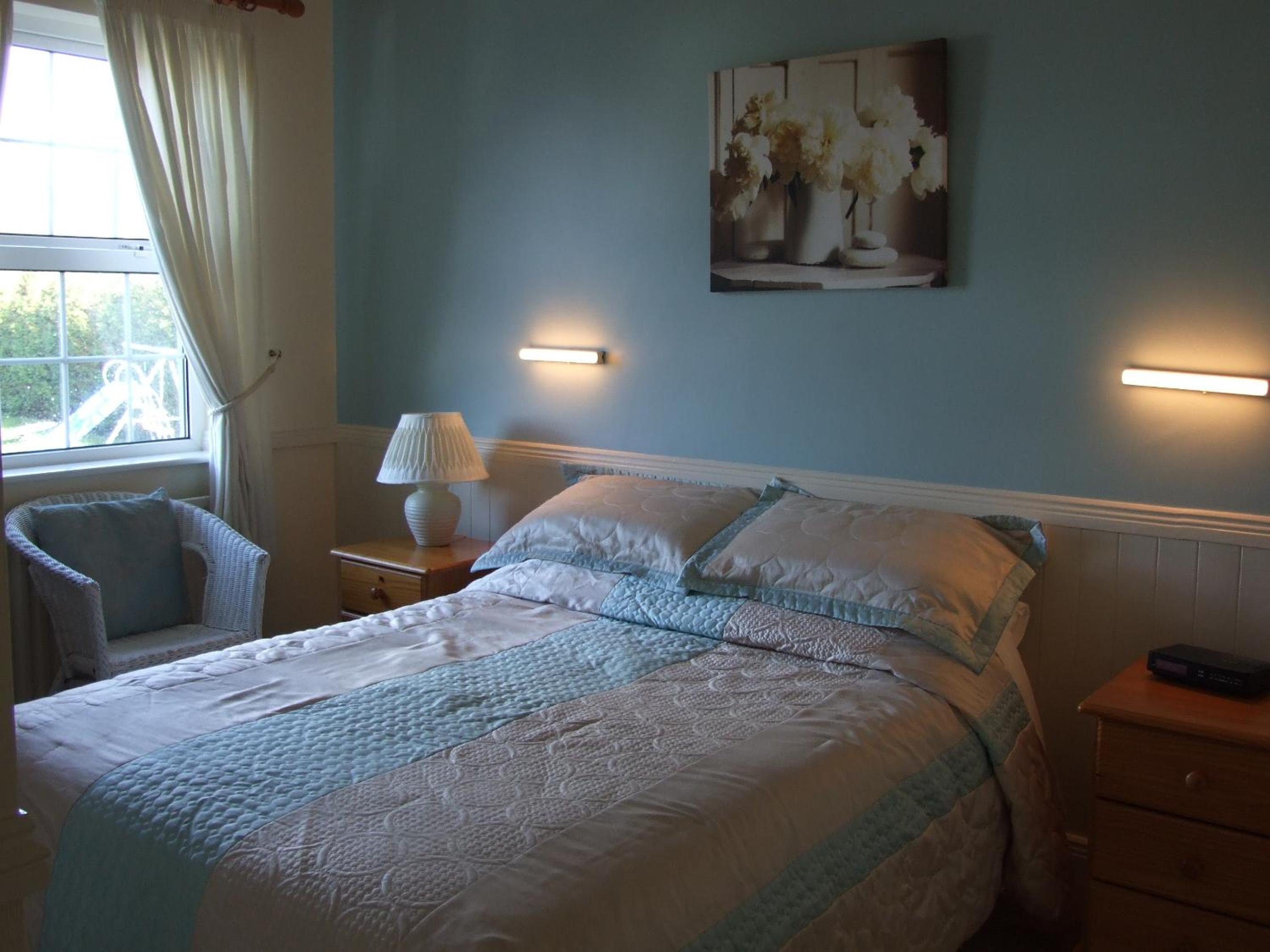 Athlone Vacations - Shannonside House N37HF67 - Property Image 12