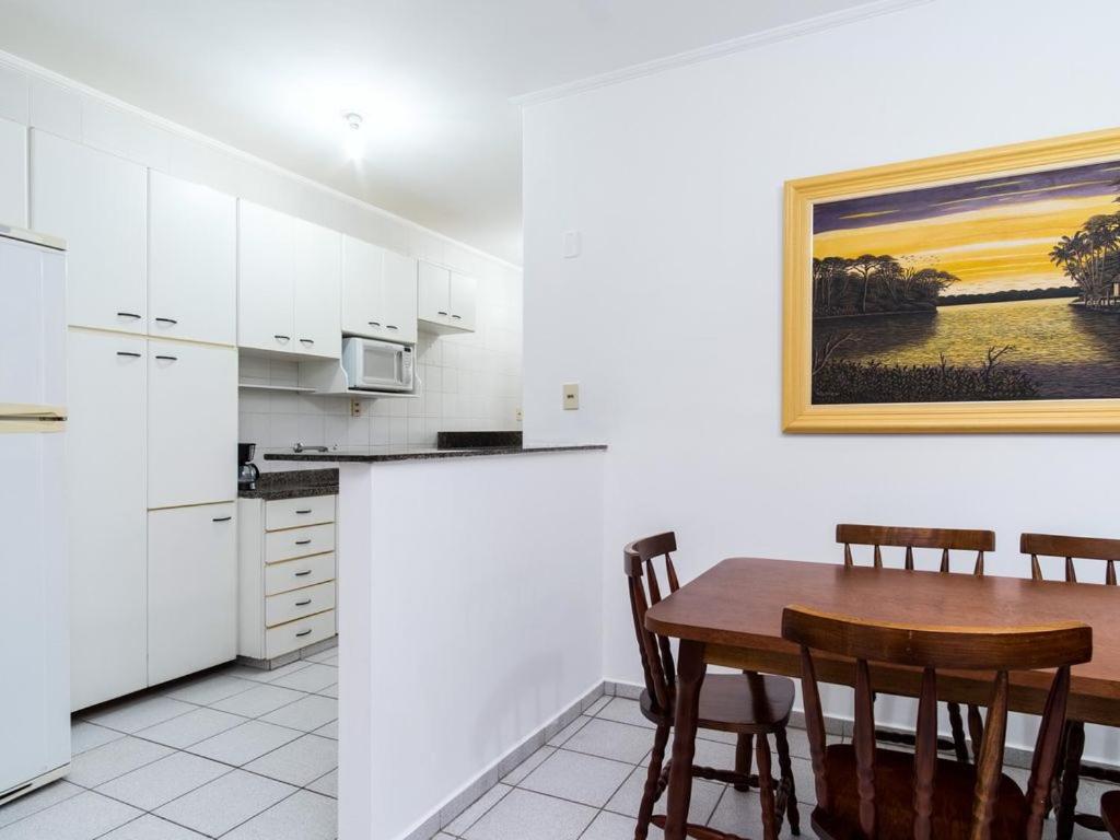 Apartamento espaçoso com ar condicionado e Wi-fi, a 100 metros da praia - Edifício Estoril view 2