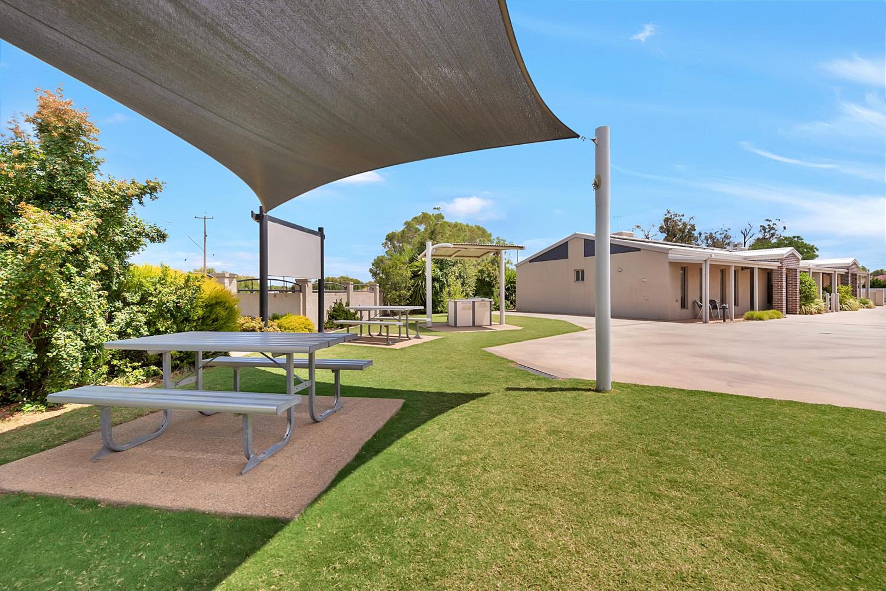 Kennedy Holiday Villas