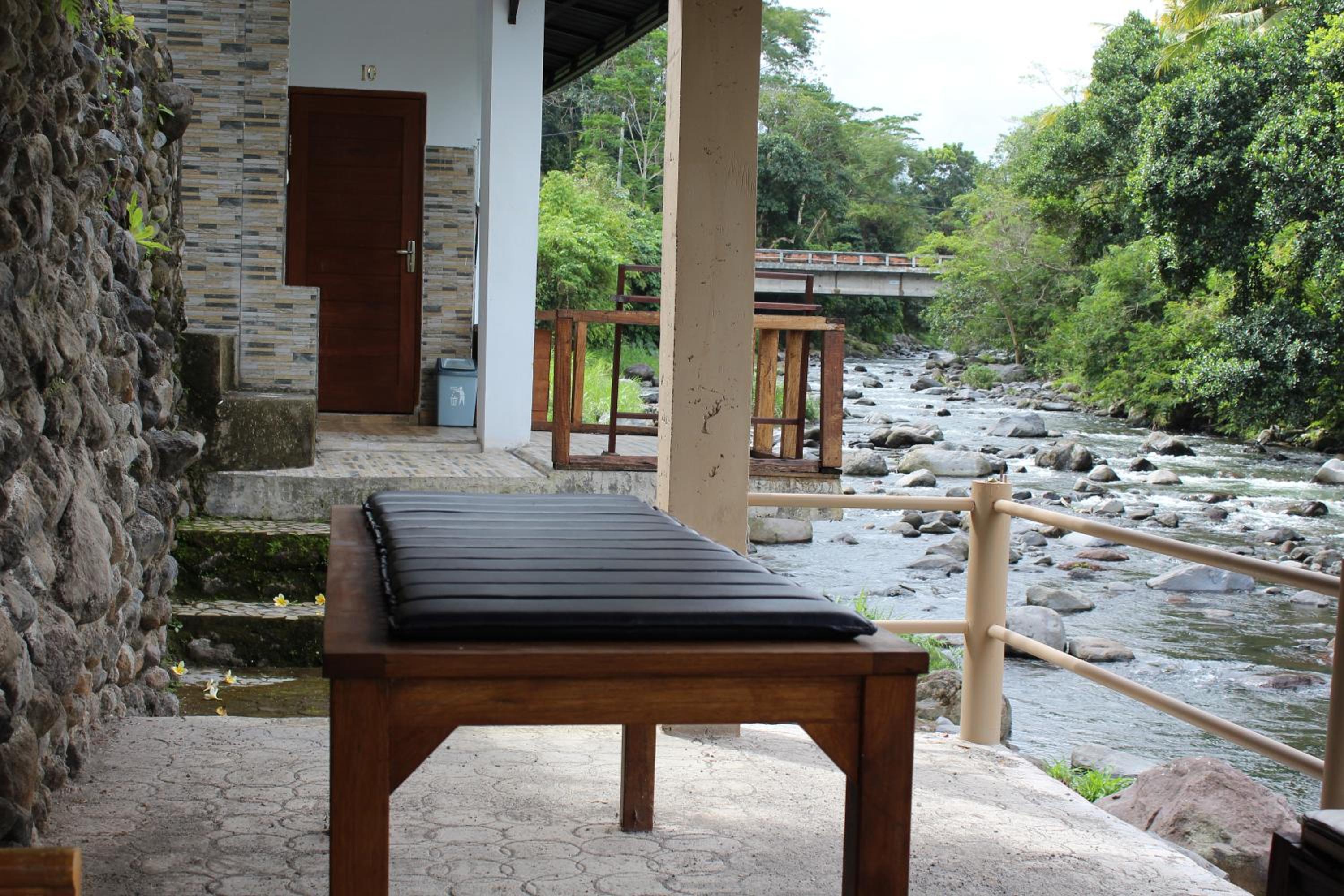 Pondok Tepi Sungai view 4