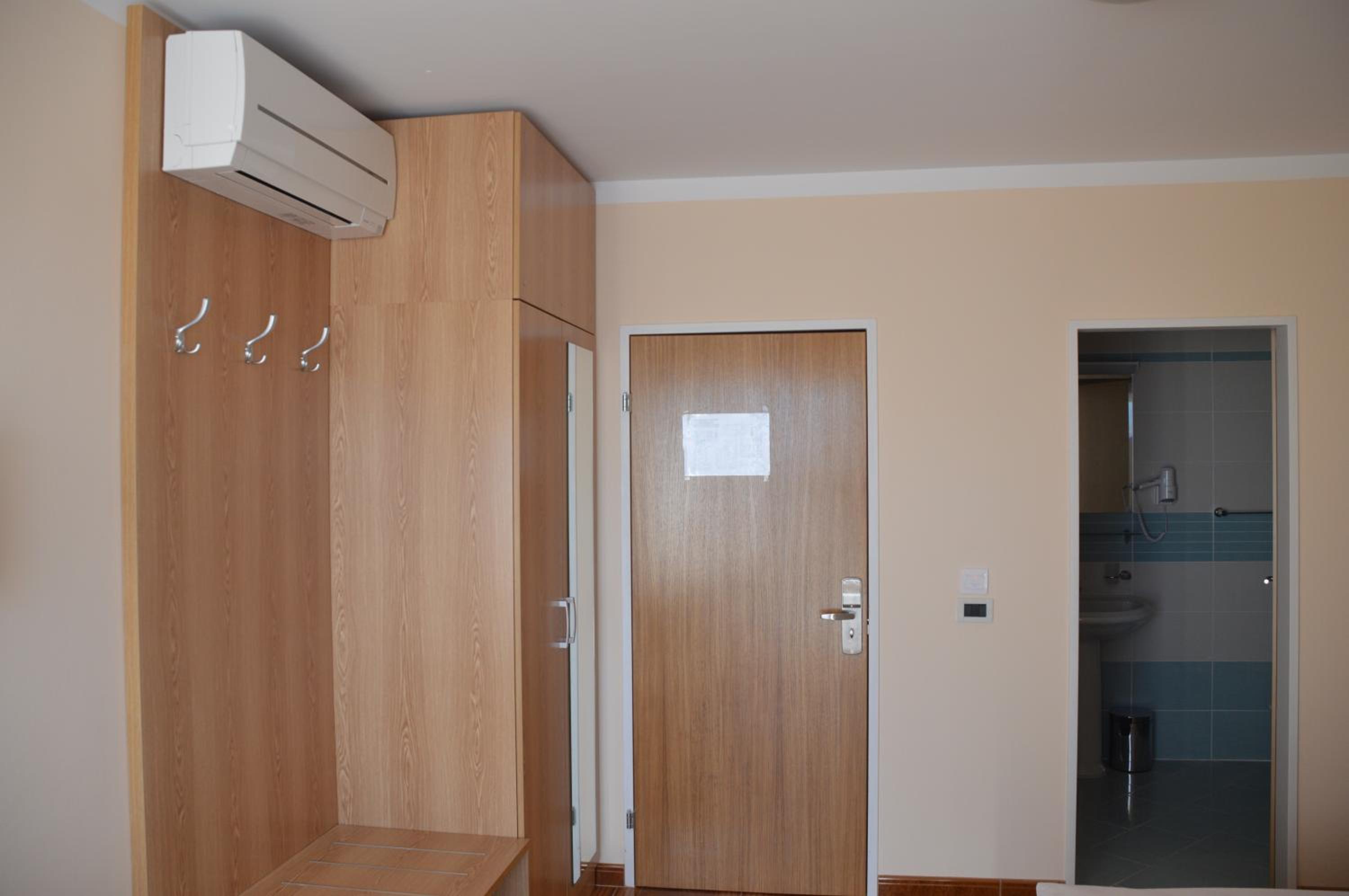 Photo 32