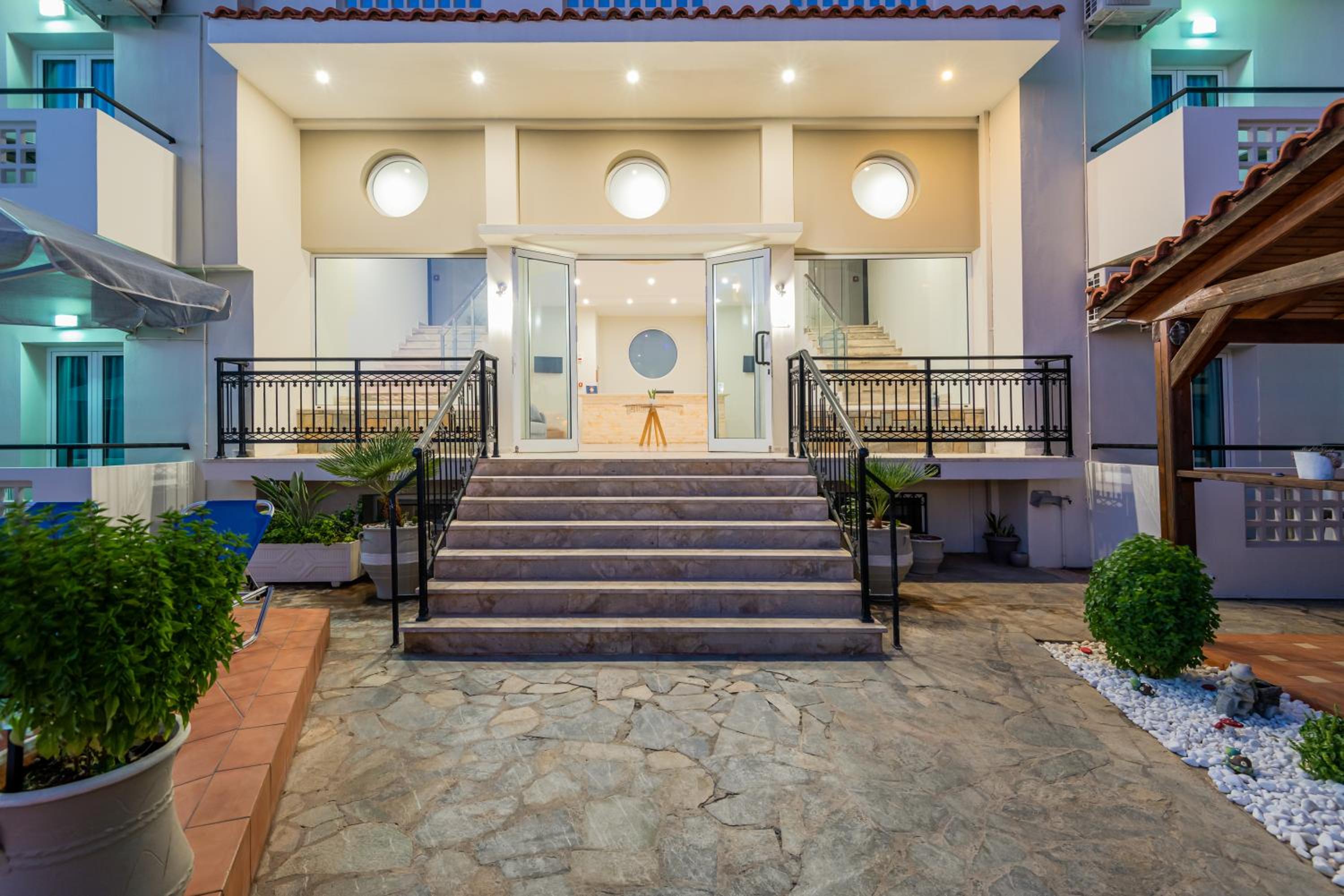 Hotel Sisi Breeze Hotel - Image 1