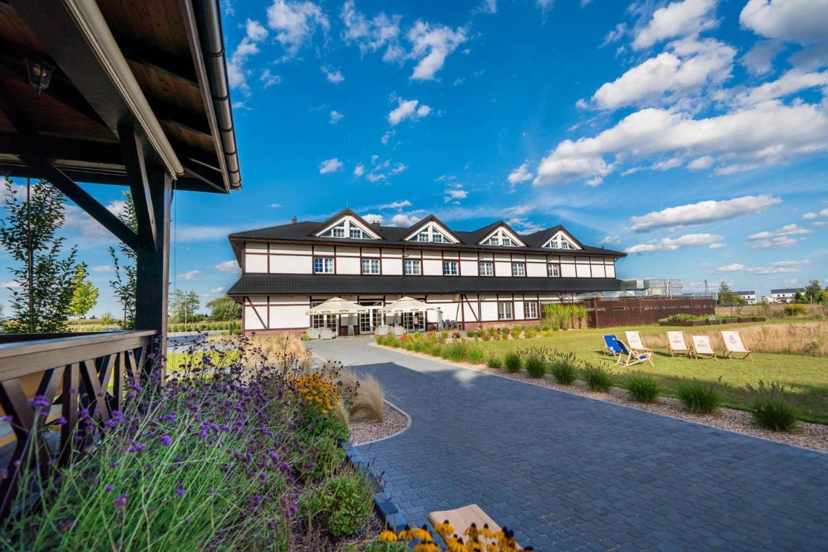 Hotel Sezony. Restauracja i Hotel