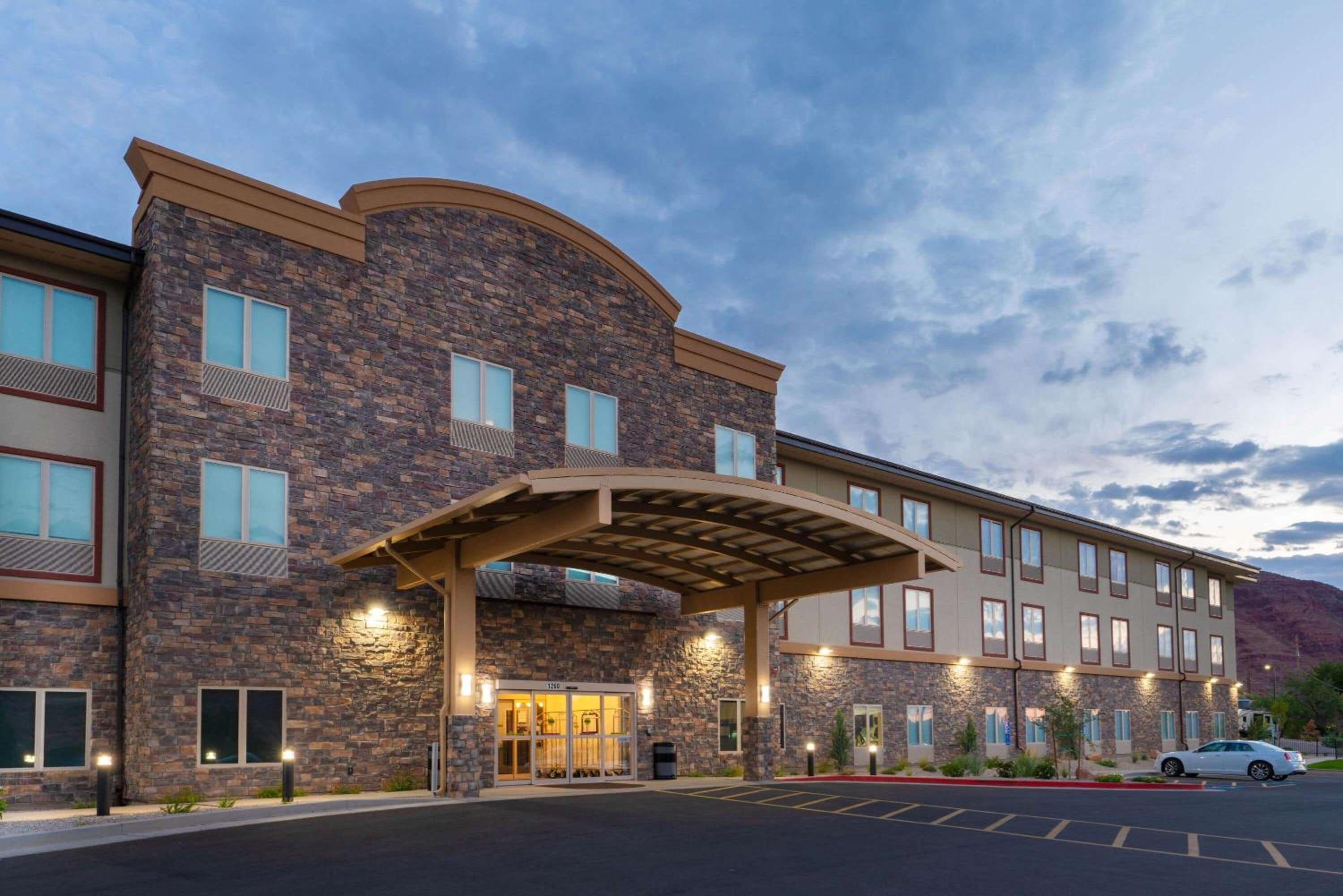 Hotel Wingate by Wyndham Moab - Image 1