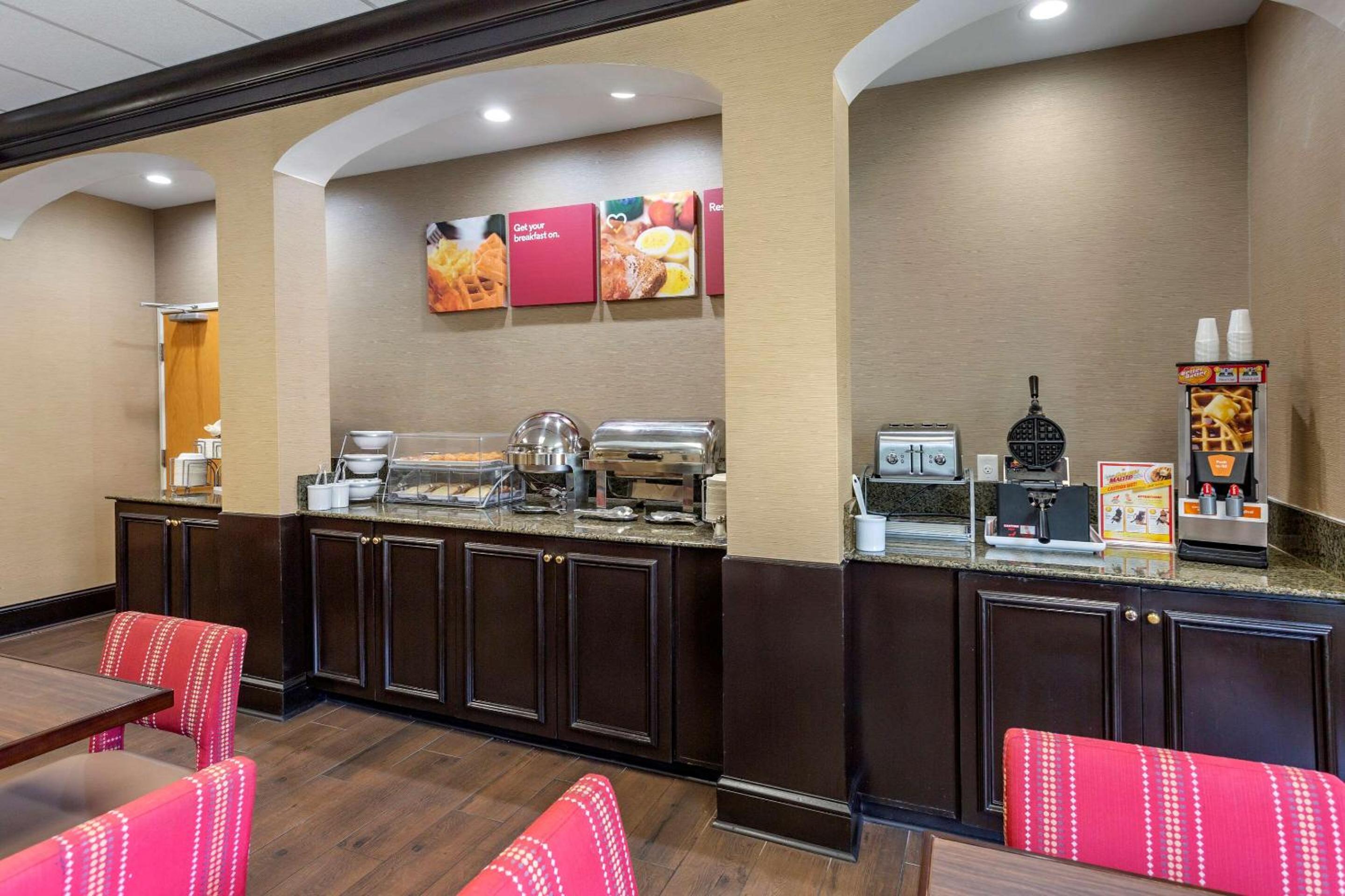 Comfort Suites At Rivergate Mall - Property Image 12