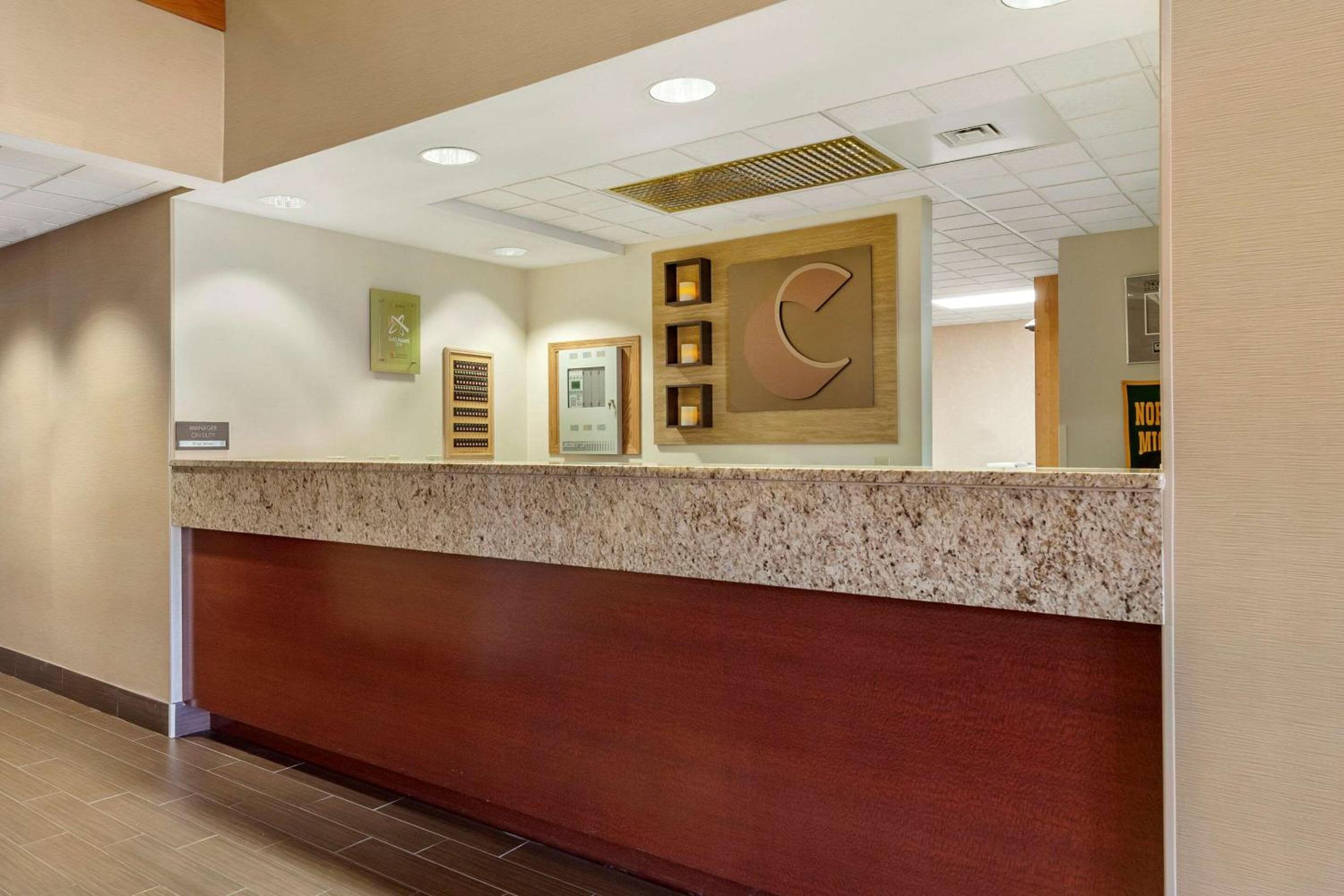 Marquette Vacations - Comfort Suites - Property Image 2