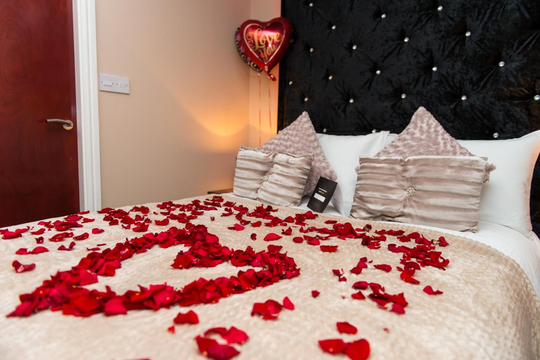 Aphrodite Suites - Image 2