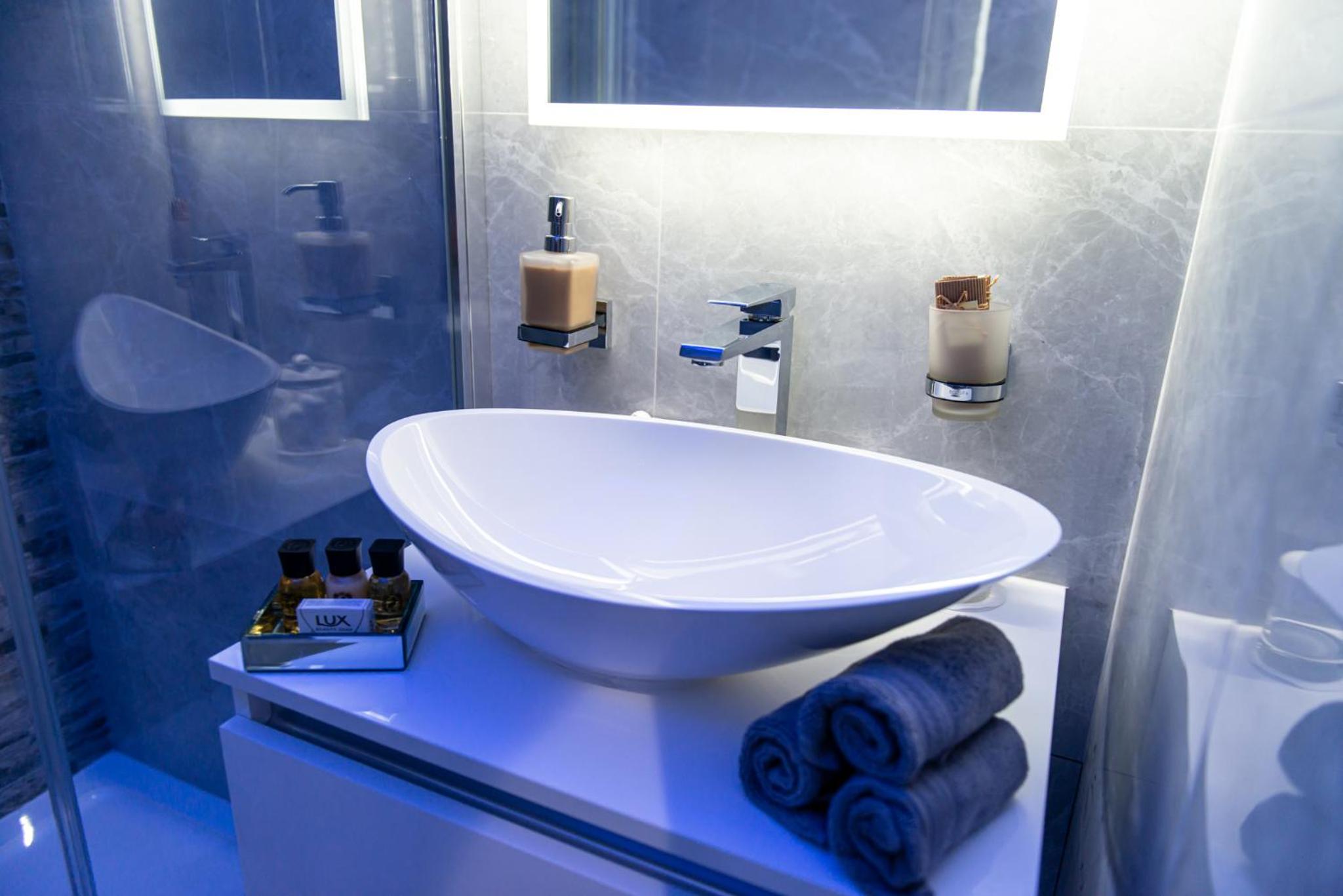 Aphrodite Suites - Image 2