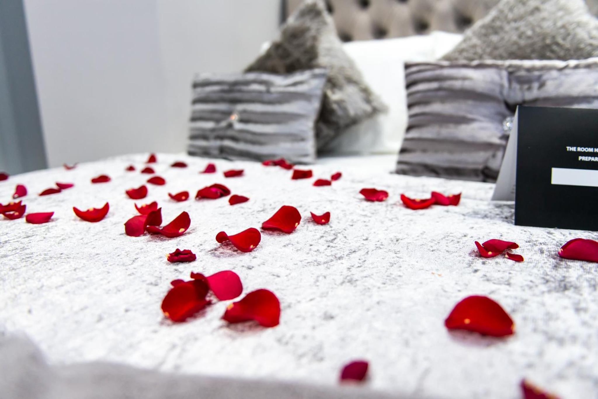 Aphrodite Suites - Image 4