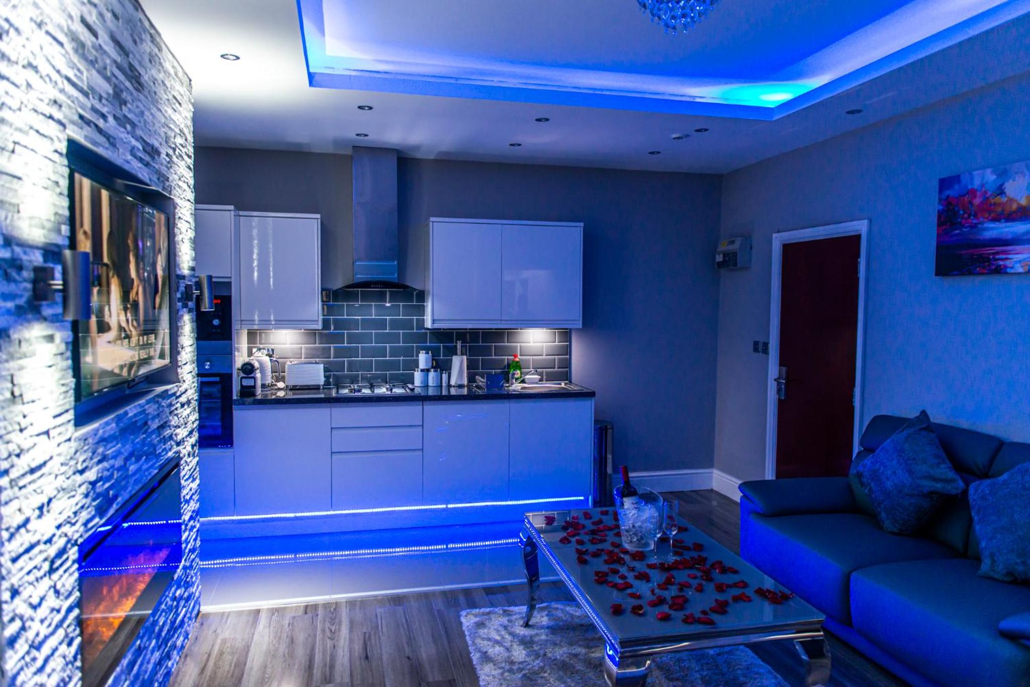 Aphrodite Suites - Image 3