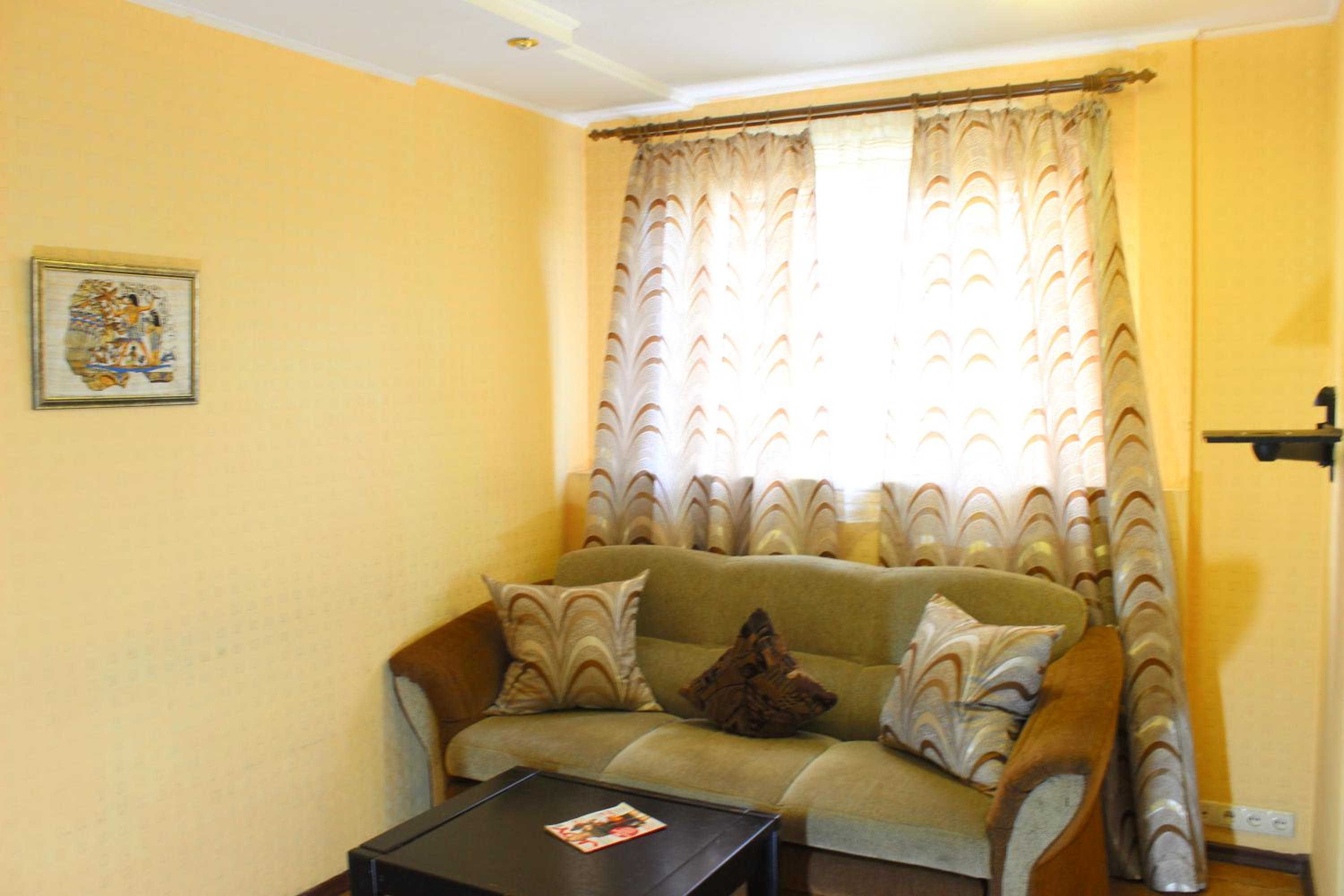 Two-room apartment metro levada view 4