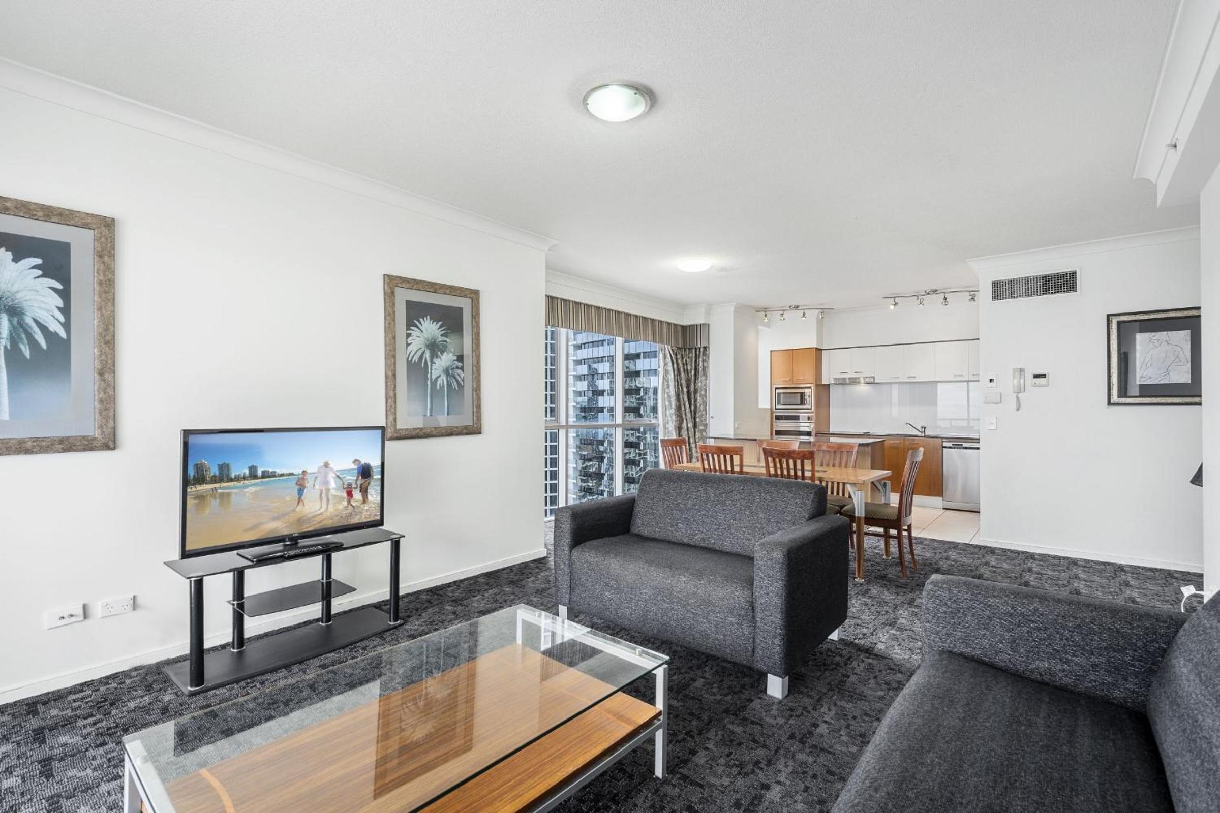 Chevron Renaissance - HR Surfers Paradise