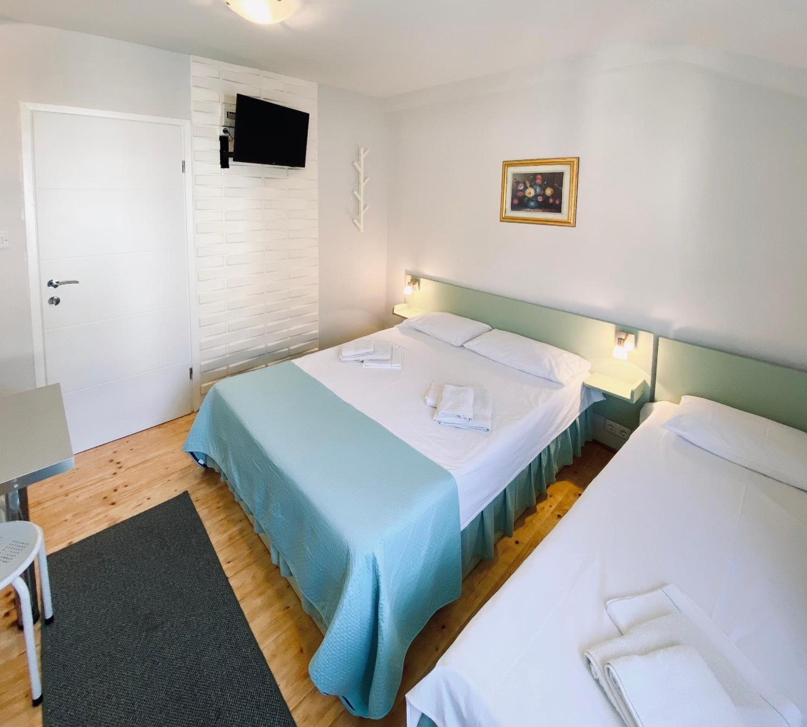 Komiza Provita Guesthouse