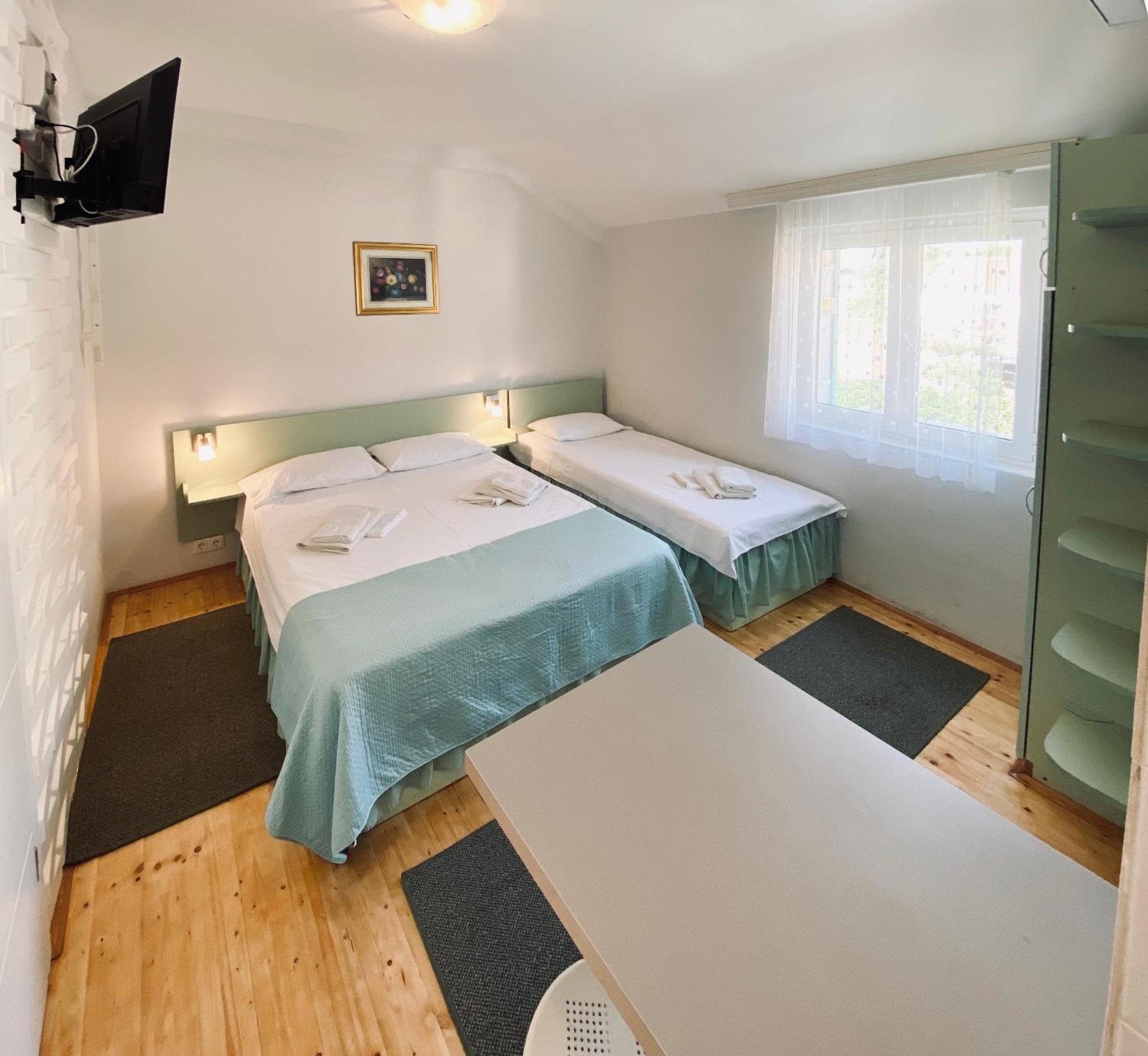 Komiza Provita Guesthouse